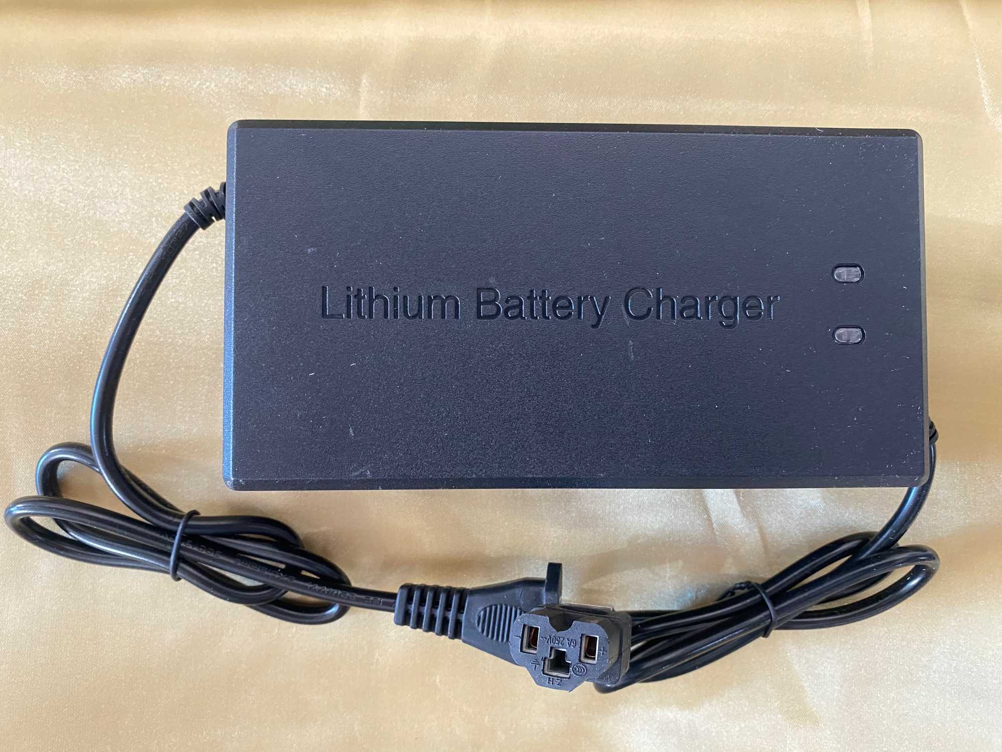สายชาร์จ 60 V 5 Ah ไฟออก 71.4 V สายชาร์จแบตเตอรี่ลิเธียม Lithium battery charger