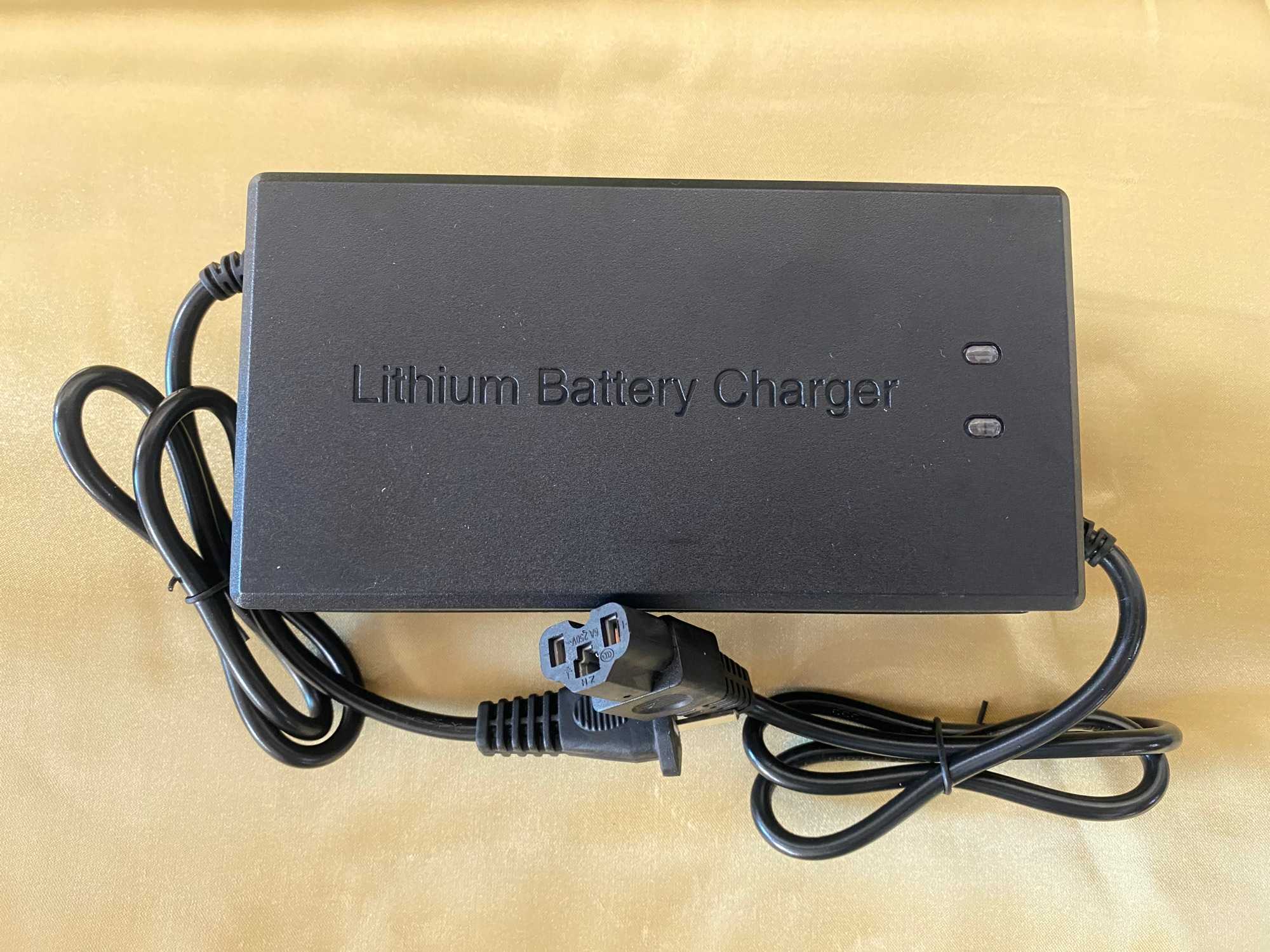 สายชาร์จ 48 V 5 Ah ไฟออก 54.6 V สายชาร์จแบตเตอรี่ลิเธียม Lithium battery charger