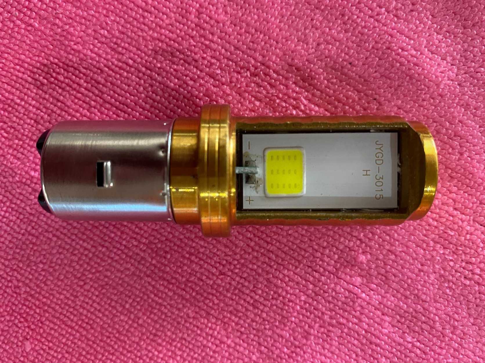 หลอดไฟแอลอีดี LED 12-80 โวลท์ ไฟสูง-ต่ำ มีสองเขี้ยว รถจักรยานไฟฟ้า รถสามล้อไฟฟ้า