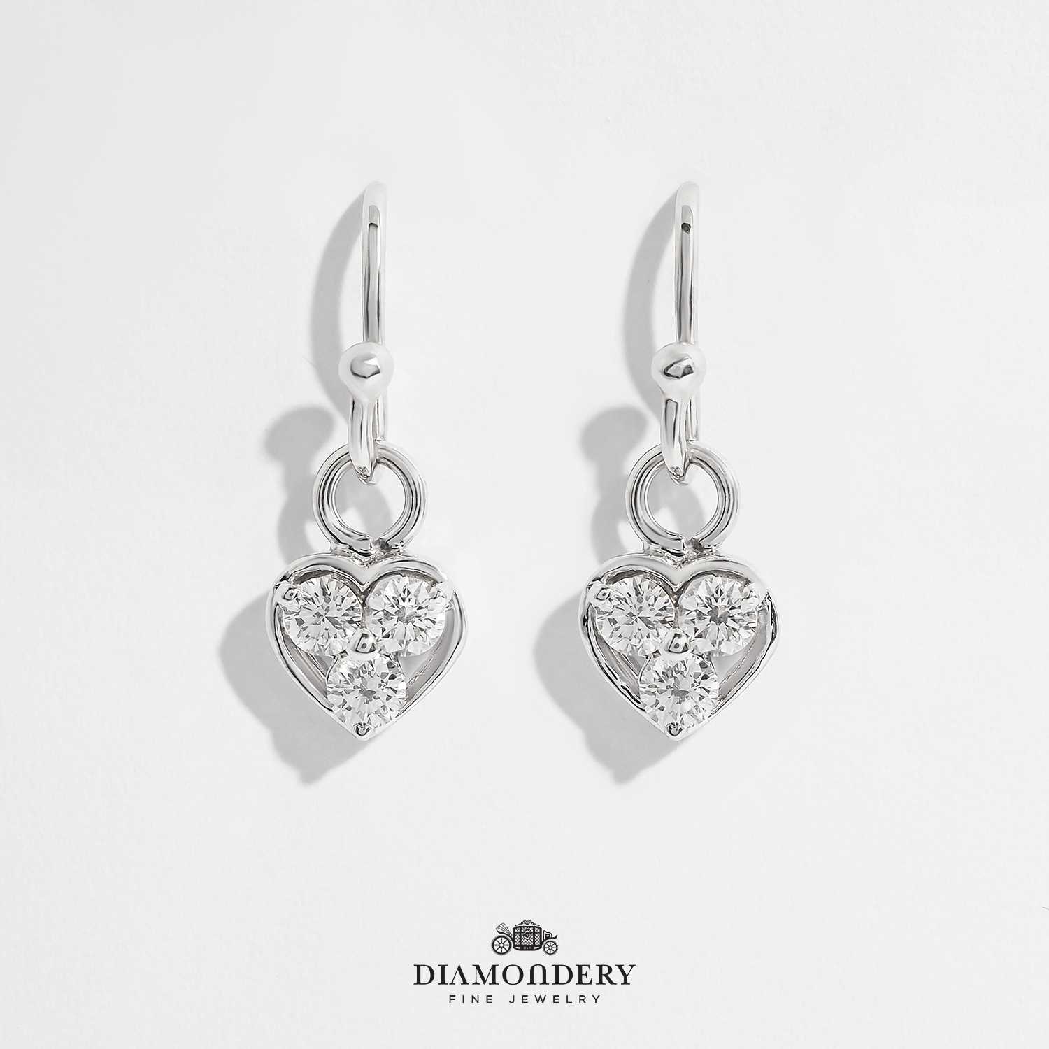 ต่างหูเพชร Heart Drop Earrings