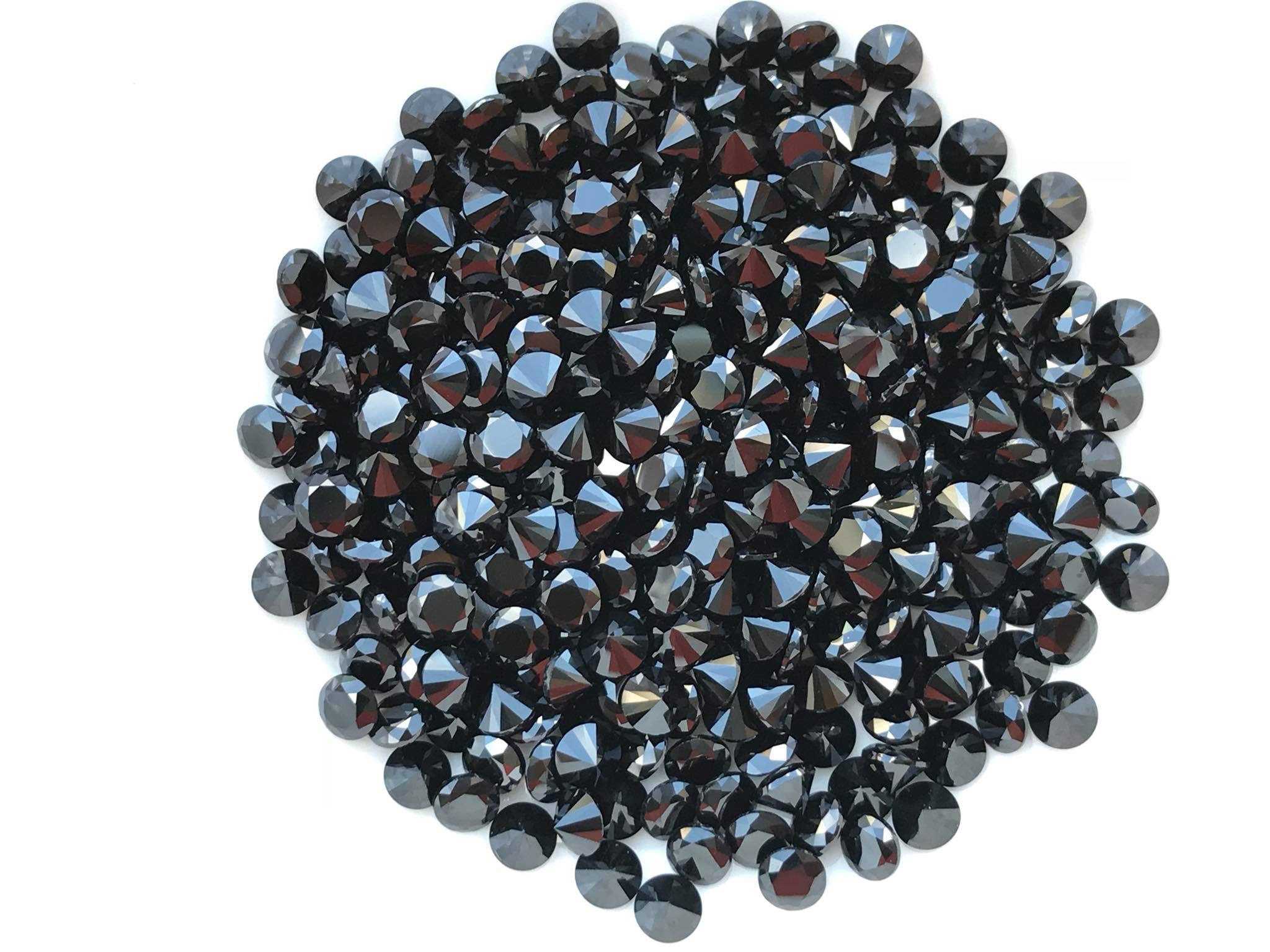 3.0mm. พลอยนิลจากกาญจนบุรีกลมเจียรเหลี่ยม ราคากะรัตละ 70 บาท