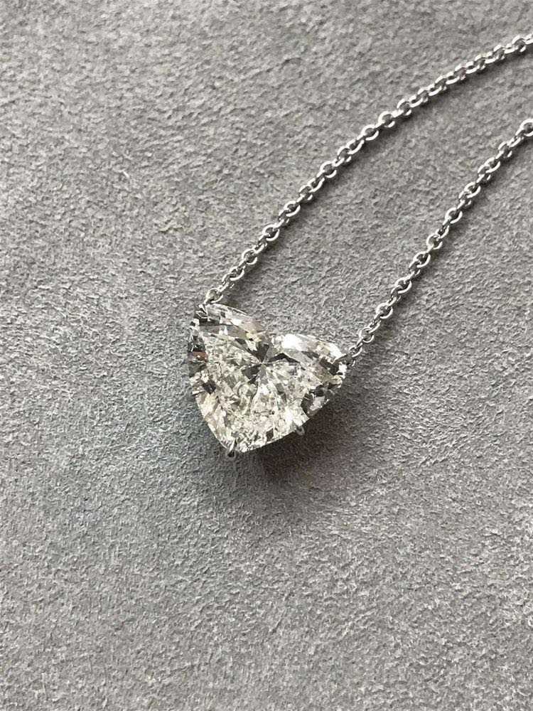 heart 2 carat pendant with 16inches