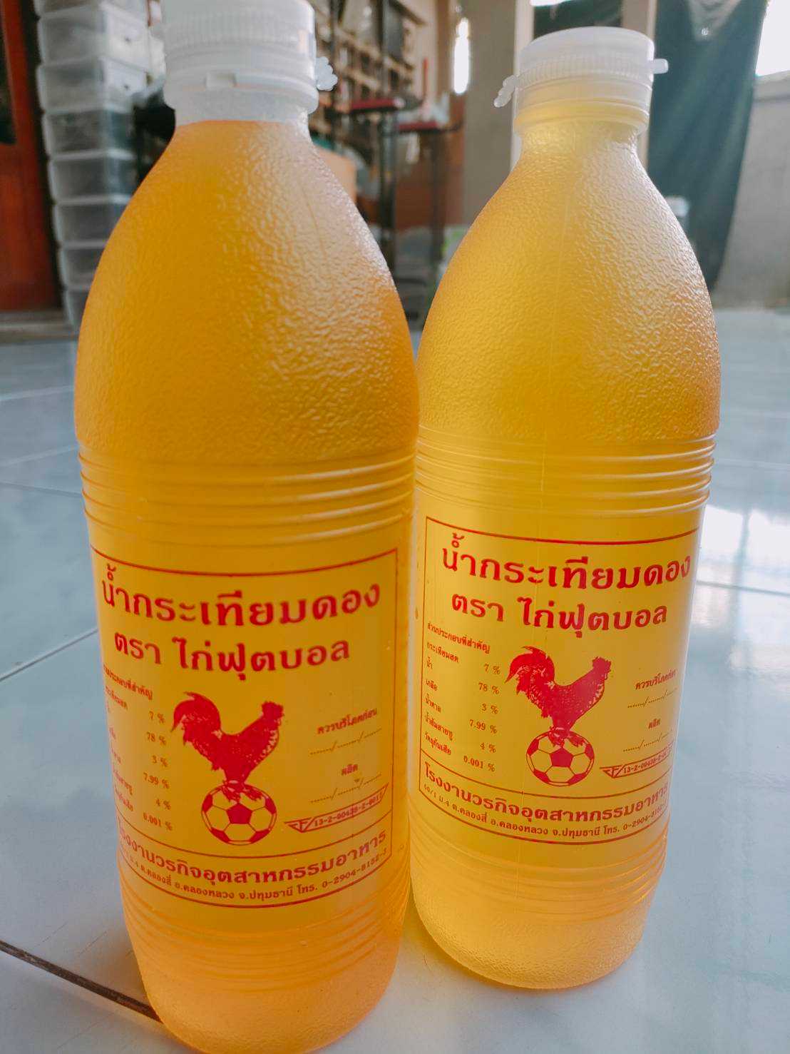 น้ำกระเทียมขวด ตราไก่ฟุตบอล บรรจุ 12 ขวด (ลัง)