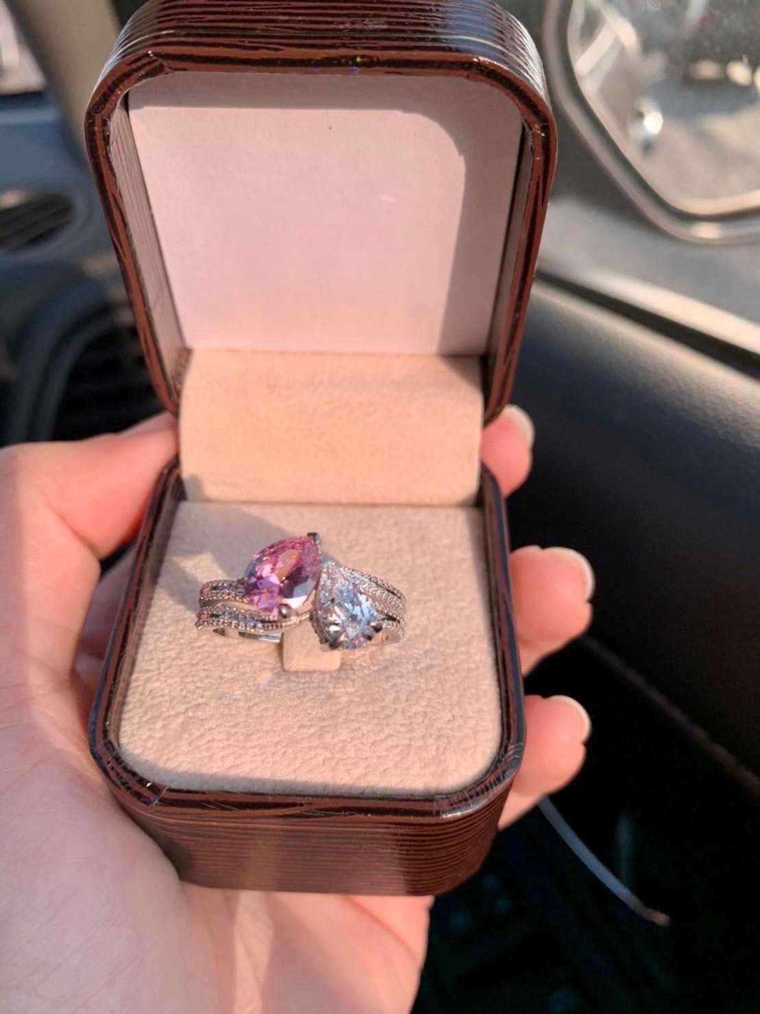 pear cut diamond mix with pink sapphire