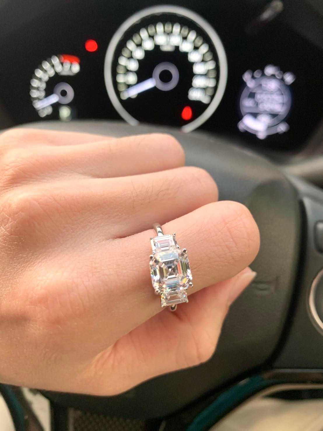 แหวนเพชร asscher cut three stones