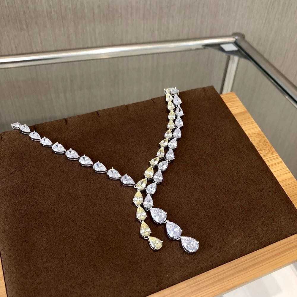 สร้อยคอ pear mix with color of gems