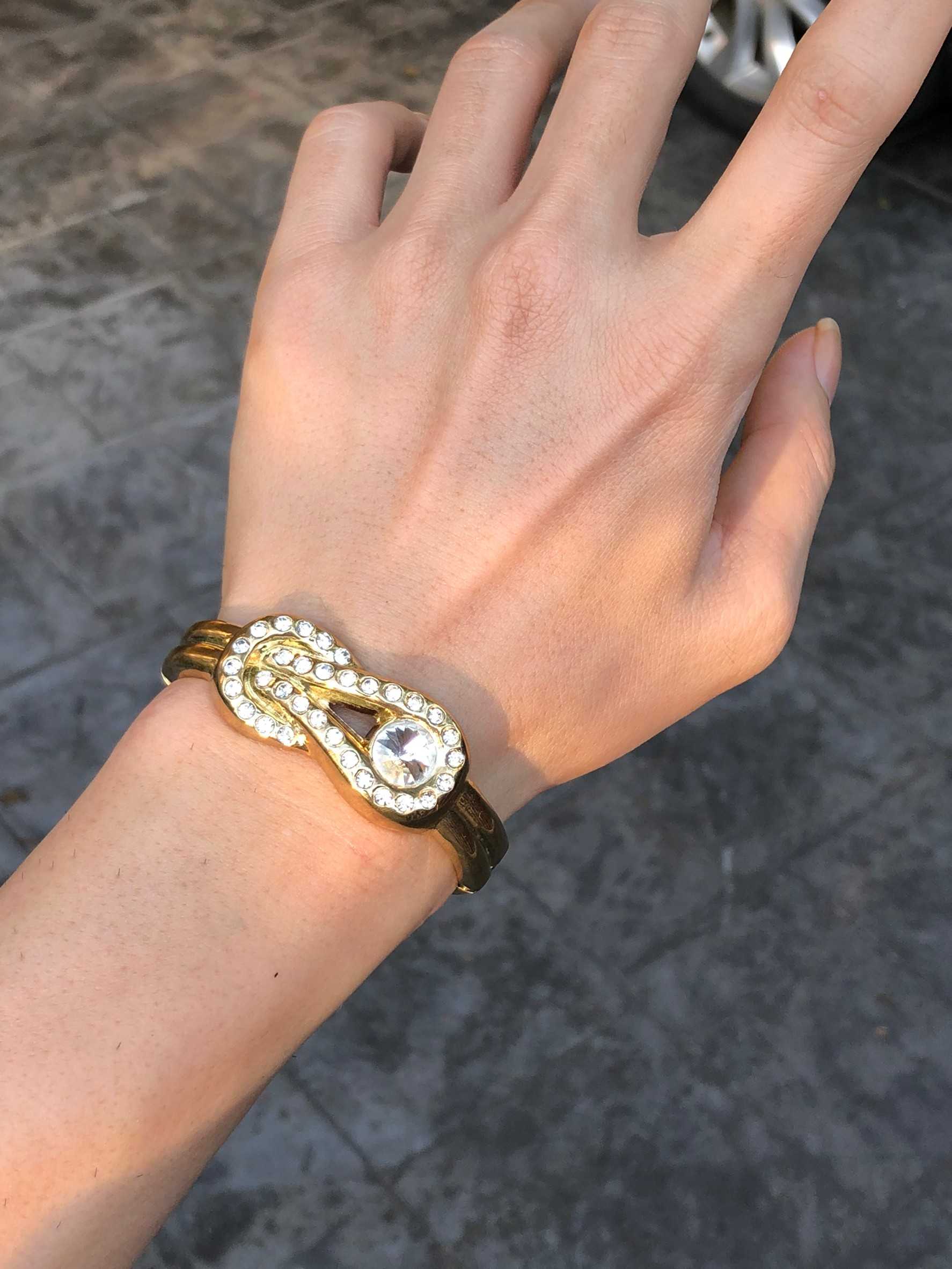 Classic Twist Knot Bracelet ✨🎗
