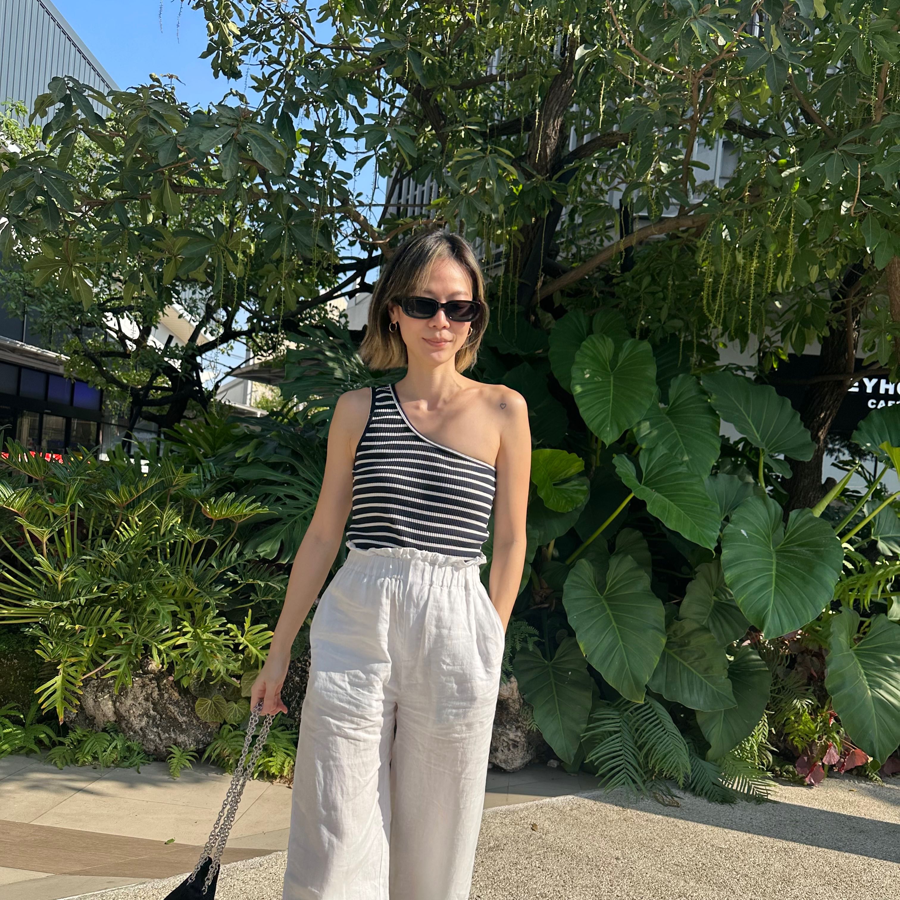 Muse oneshoulder basic. (Dark tone)