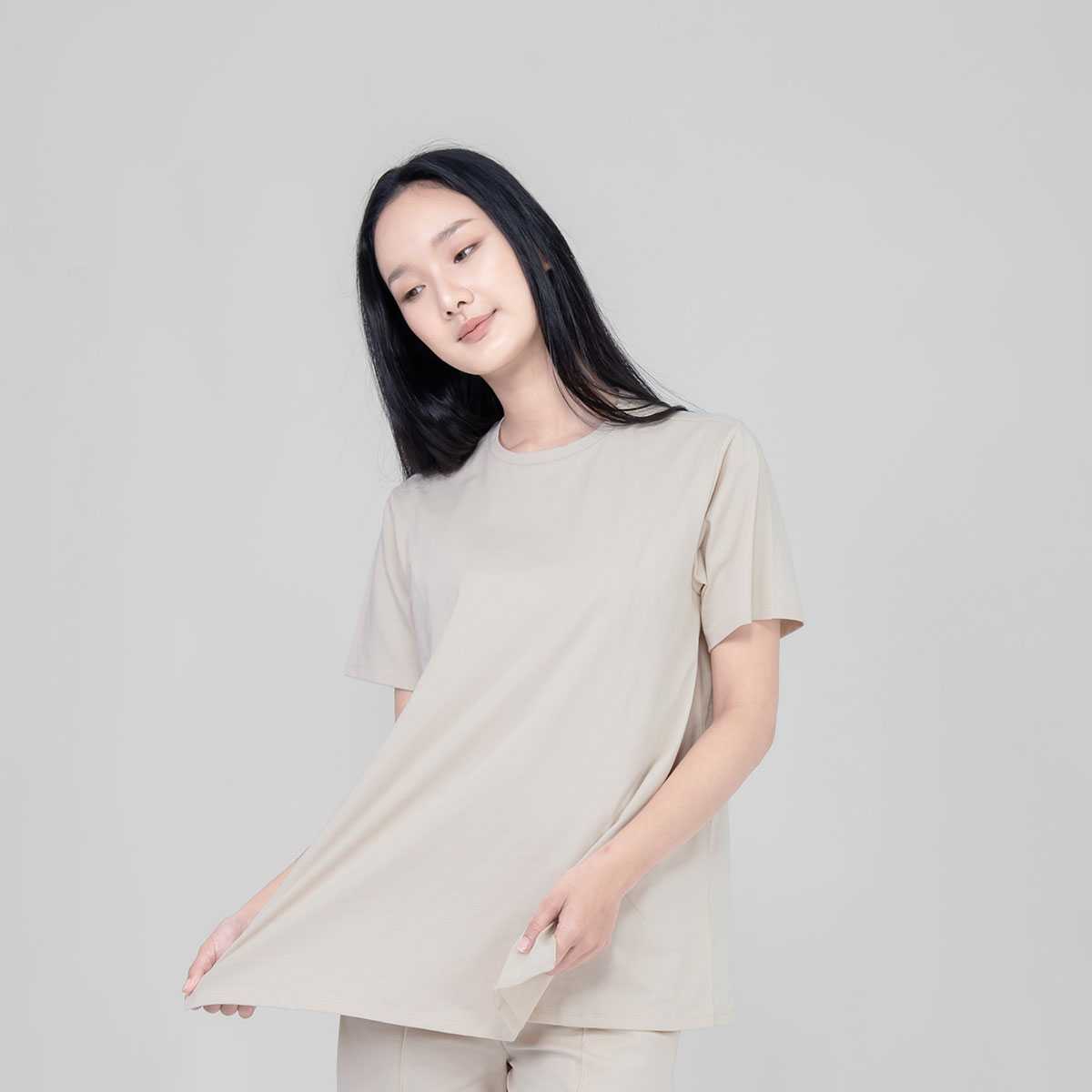 QueenCows เสื้อให้นม Jona T-Shirt (Cream)