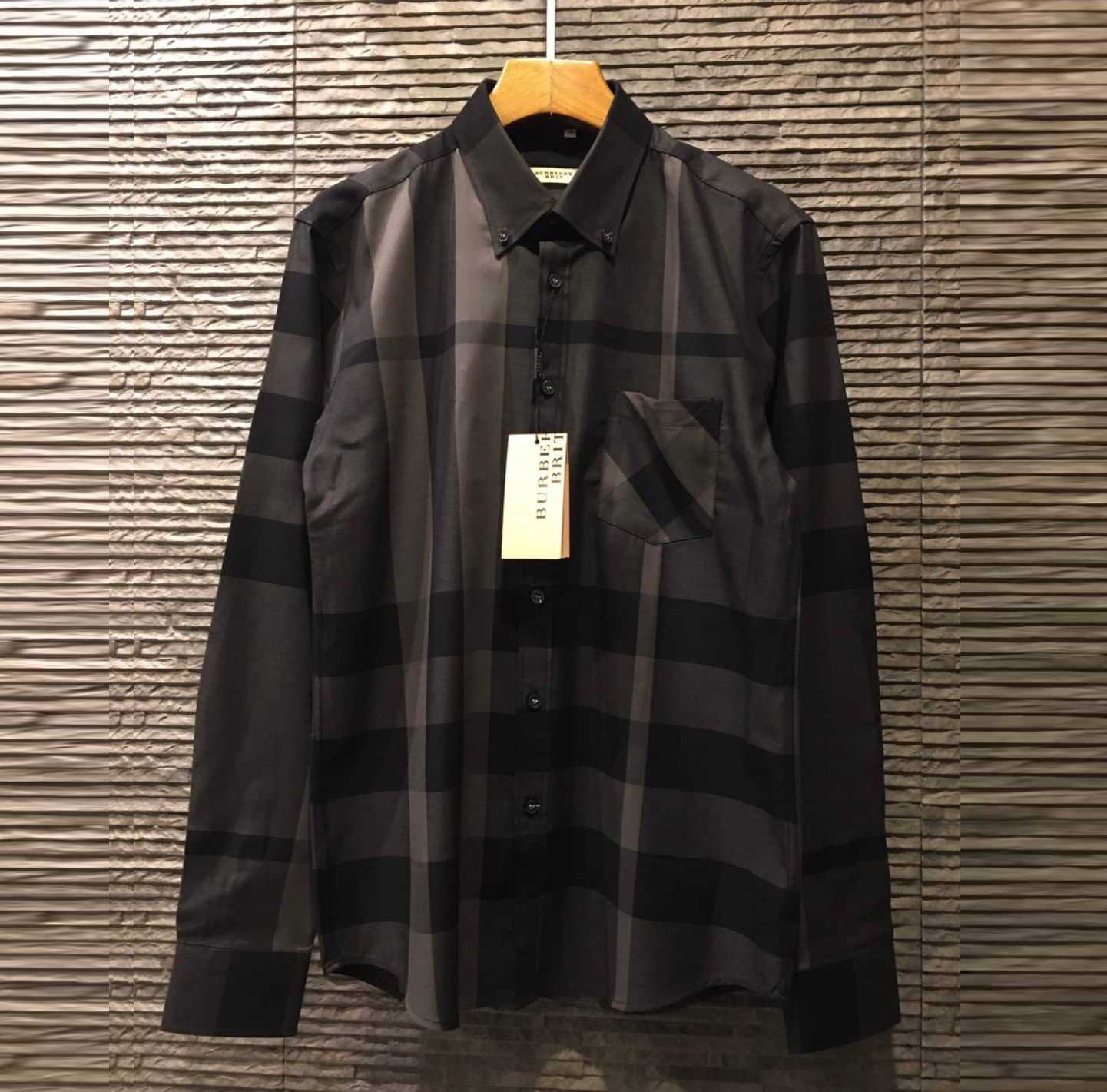BURBERRY CLASSIC CHECK CASUAL LONG SLEEVE SHIRT เสื้อเชิ้ตแขนยาวคอปก ลายสก็อต
