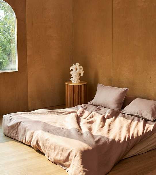 ชุดเครื่องนอน Linen Bedding Set in Nude Pink (Made to Order)