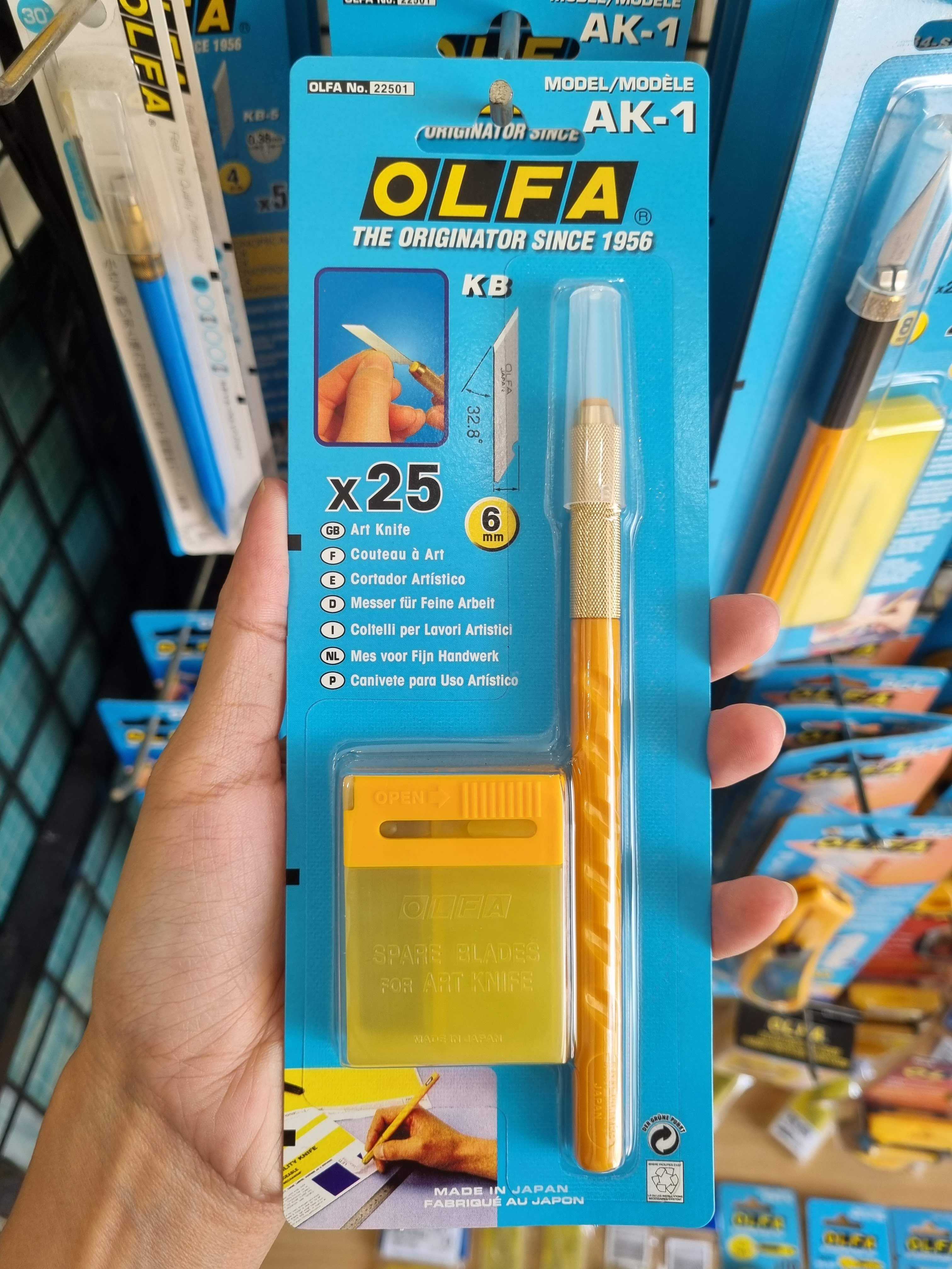 OLFA  มีดคัตเตอร์ทรงปากกา AK-1 ขนาด 6 มม.สำหรับงานฝืมือ แกะสลักโมเดล สติ๊กเกอร์