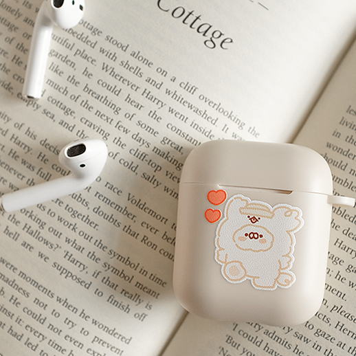Chilling Punpa Airpods Case : Fluffy Dou