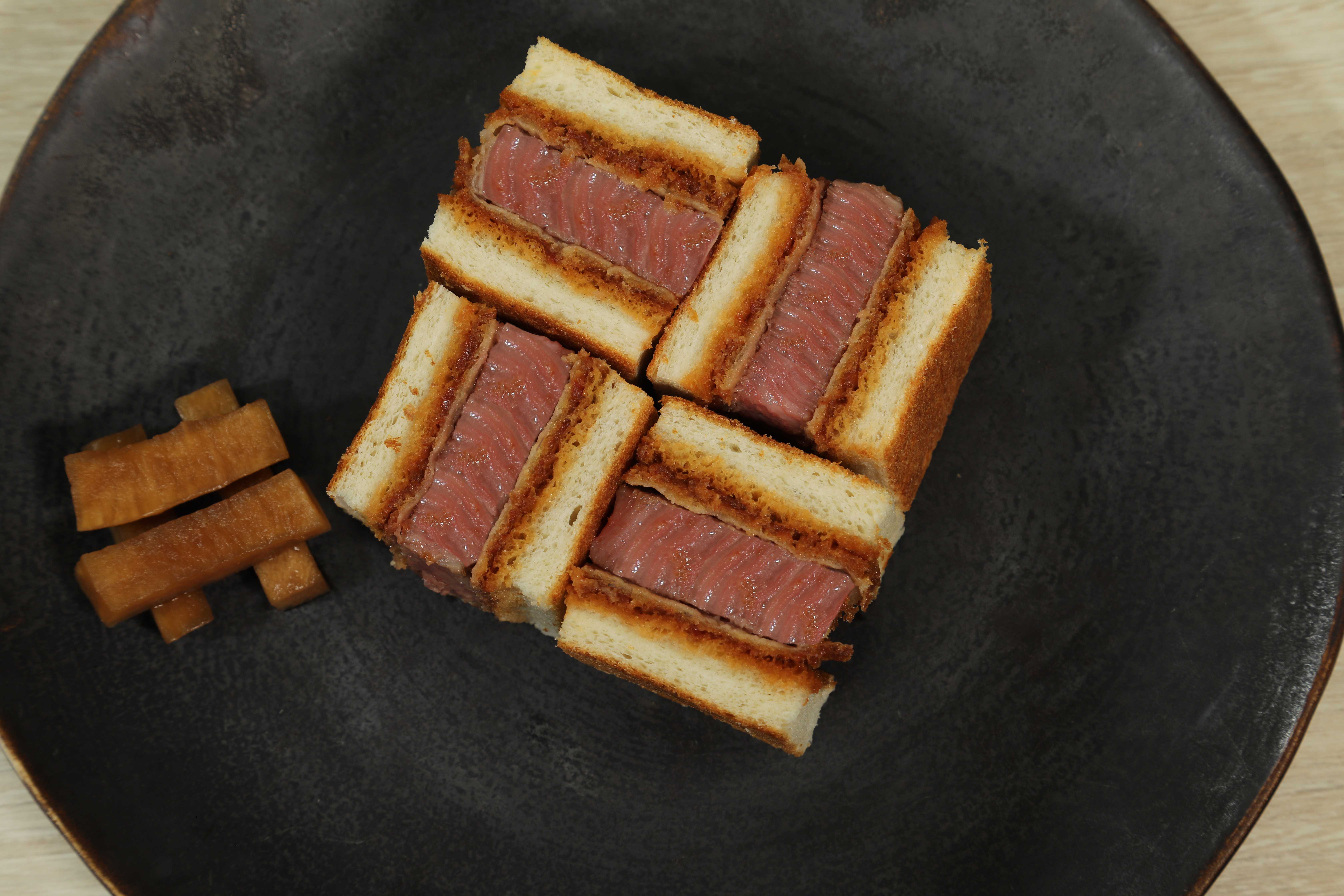 WAGYU SANDO CHATEAUBRIAND A5 (100g.)