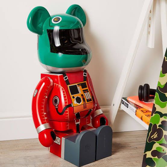 [พร้อมส่ง] Bearbrick Spacesuit Green & Red 1000% Be@rbrick 