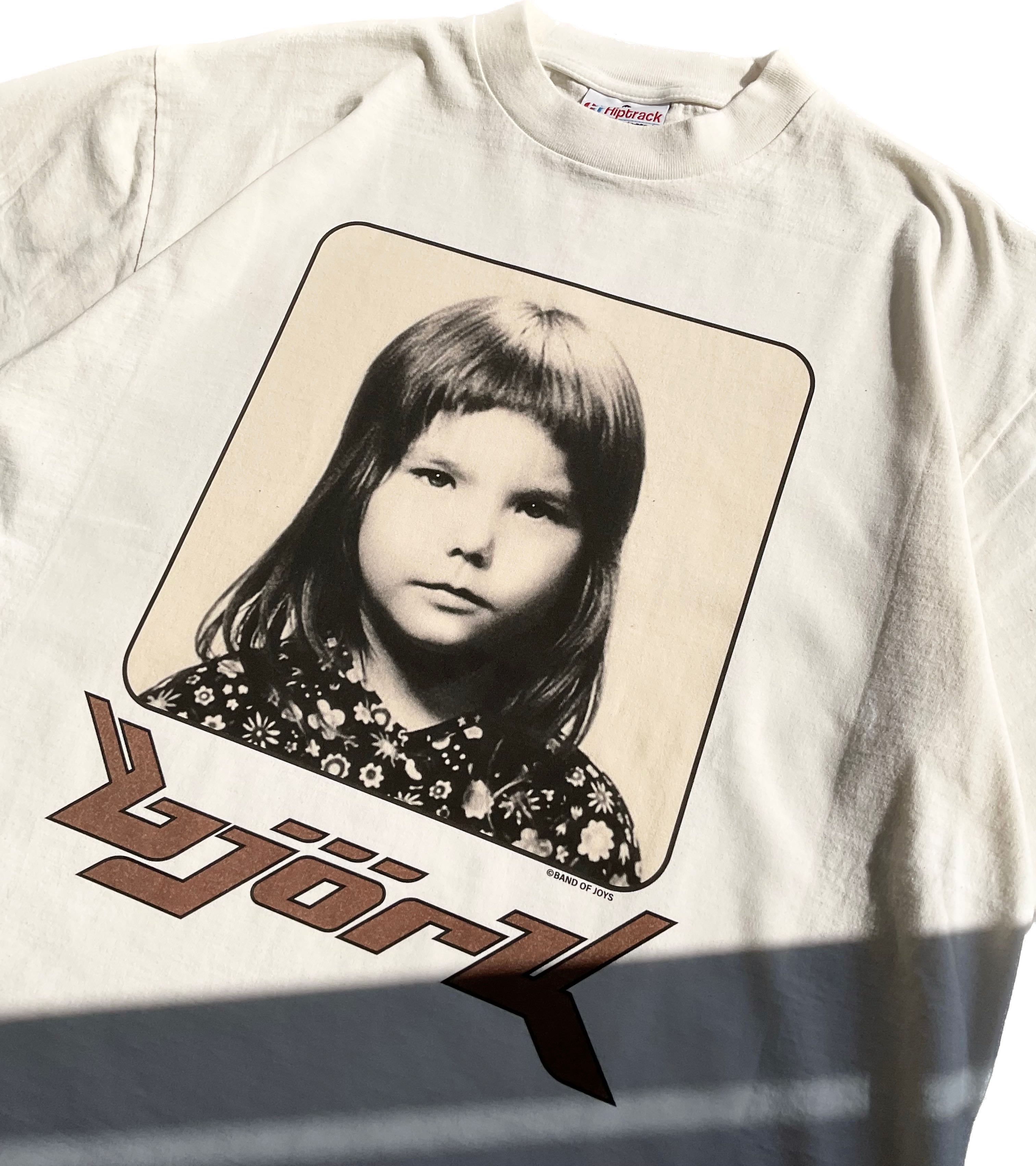 Björk (เสื้อทรง Oversized)