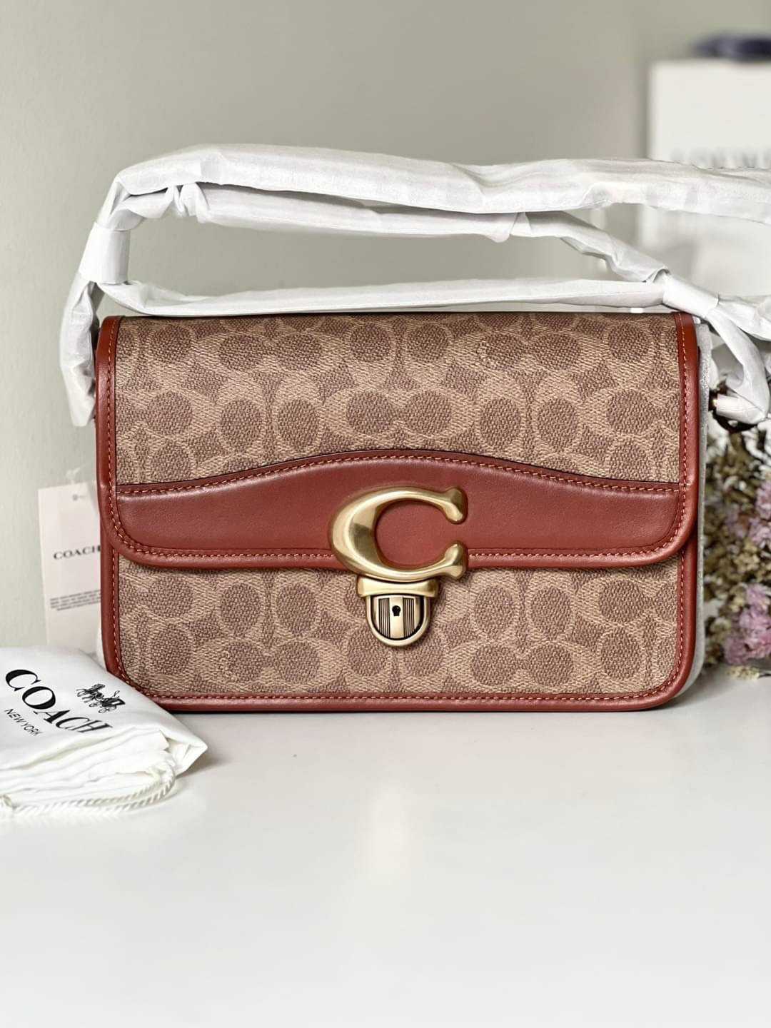 กระเป๋าสะพายข้างCOACH STUDIO SHOULDER BAG IN SIGNATURE CANVAS #C6639