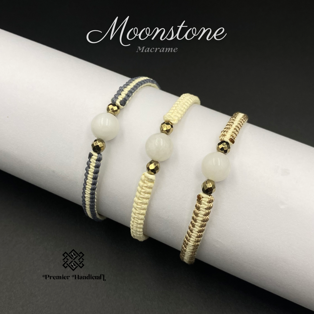 Moonstone Macrame สร้อยข้อมือหินนำโชคเชือกถัก กำไลหินมงคลเชือกถัก (บันดาลใจ หยั่งรู้ กตัญญู)