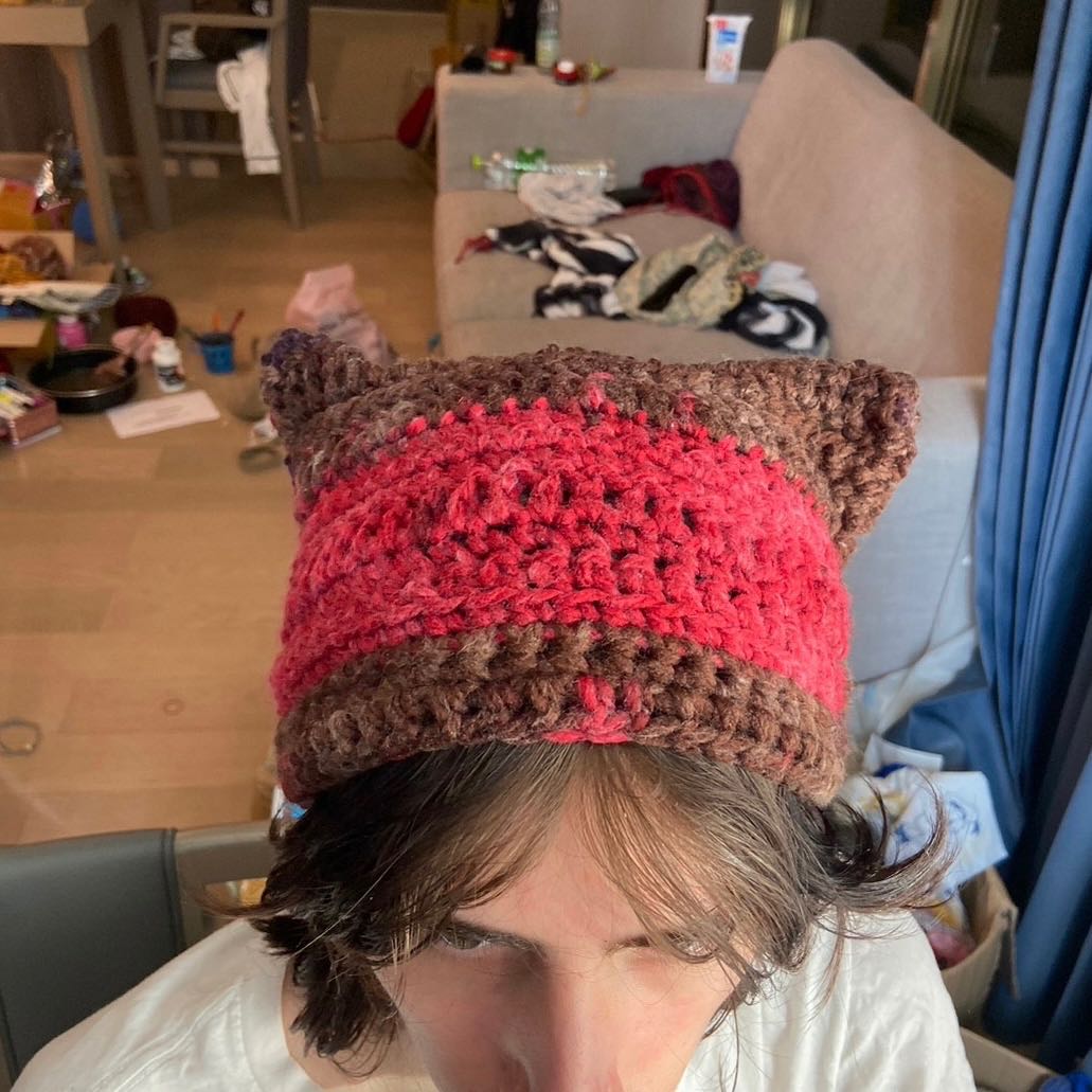 GluE kitty beanie