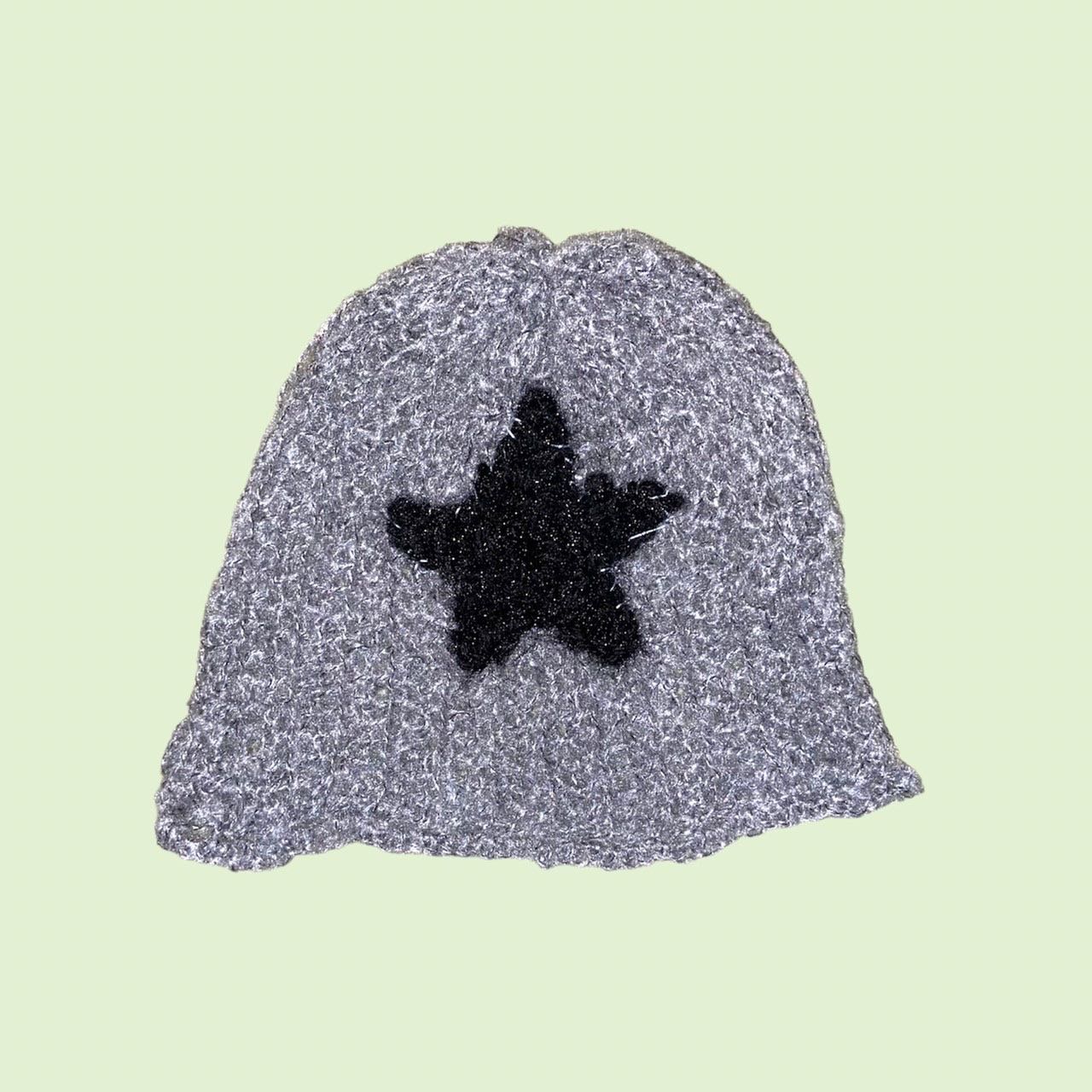 GluE fluffy star beanie 