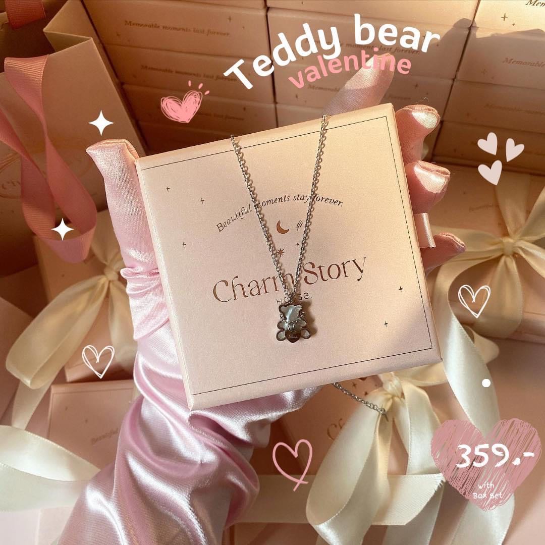 White teddy bear necklace 🧸👀
