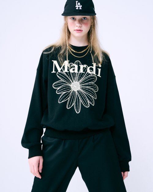 (พร้อมส่ง) Mardi mercredi flower sweater black cream