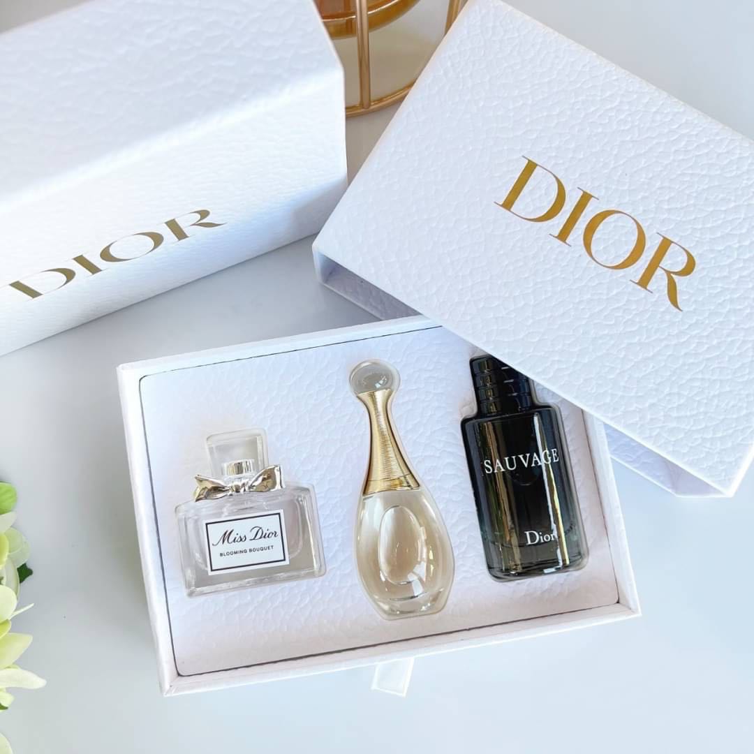 Dior Perfume Set of 3 Travel Size Miniature  เซ็ทถุง Limited  พร้อมริบบิ้นในตัว