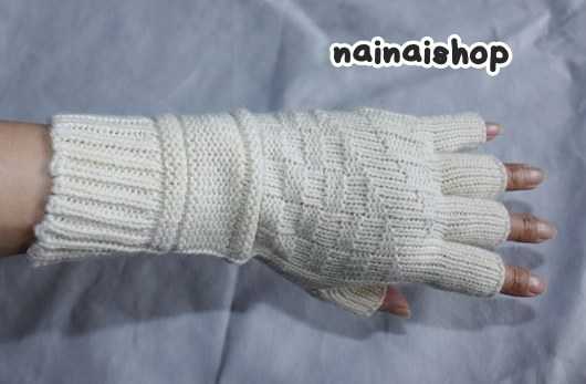 ถุงมือกันหนาว wool แบบสั้นโชว์นิ้ว