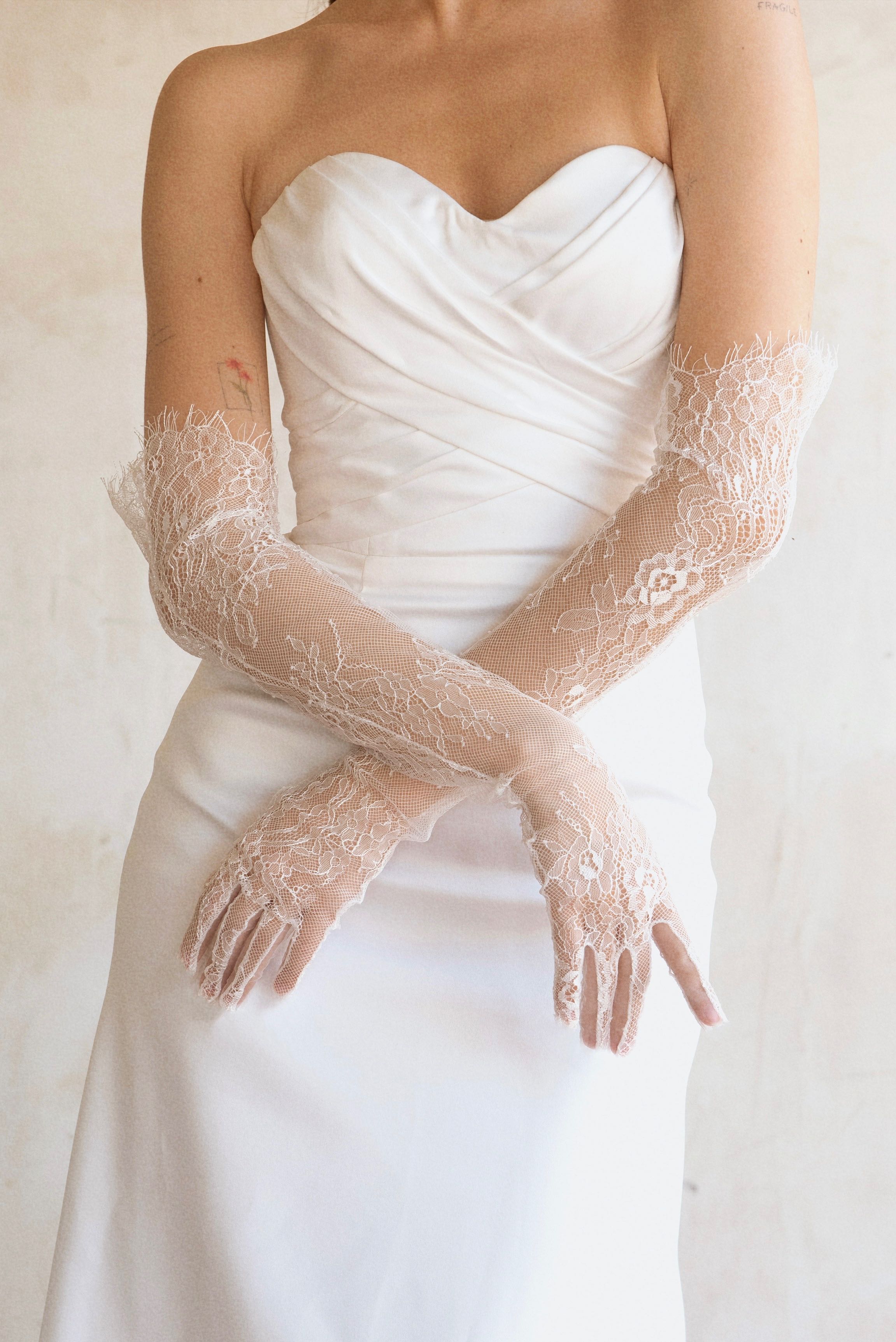 French lace gloves (พร้อมส่ง)