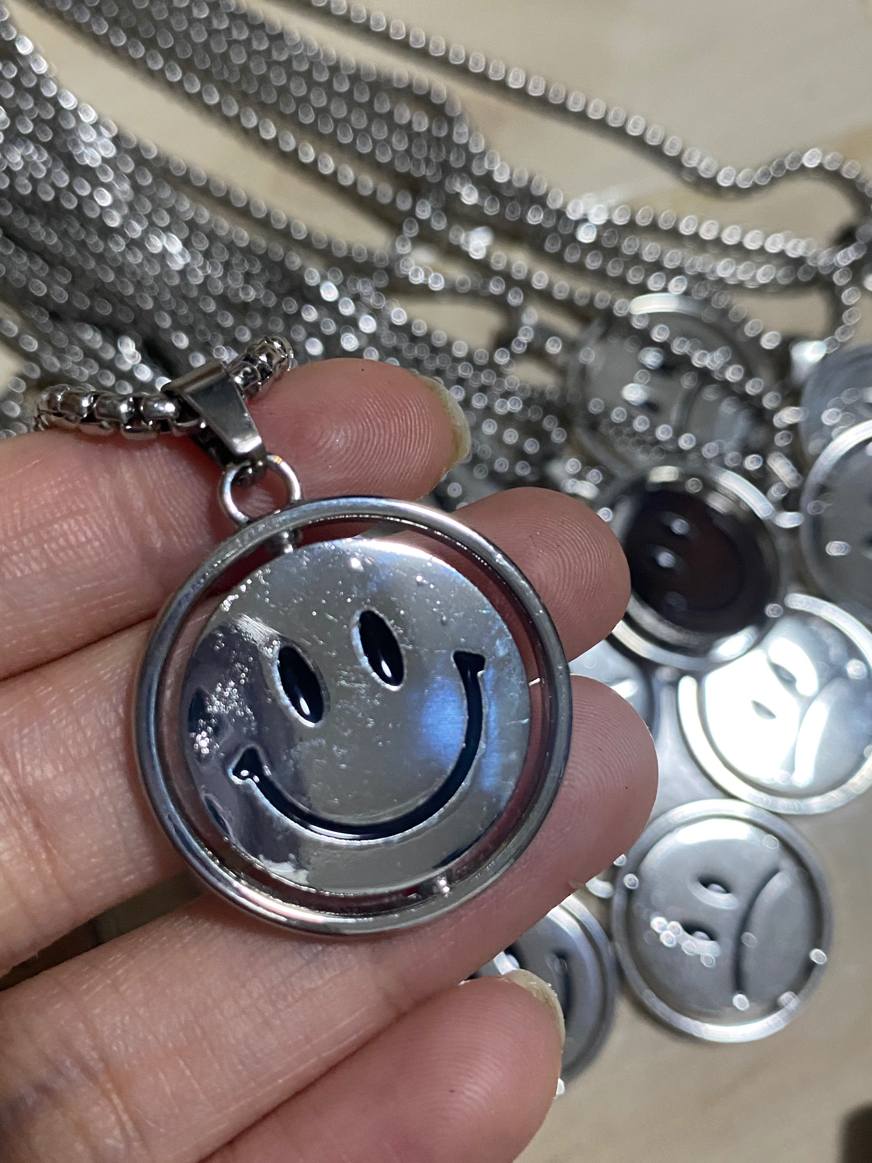 สร้อยยิ้มไม่ผ่านQC(จี้มีตำหนิ)