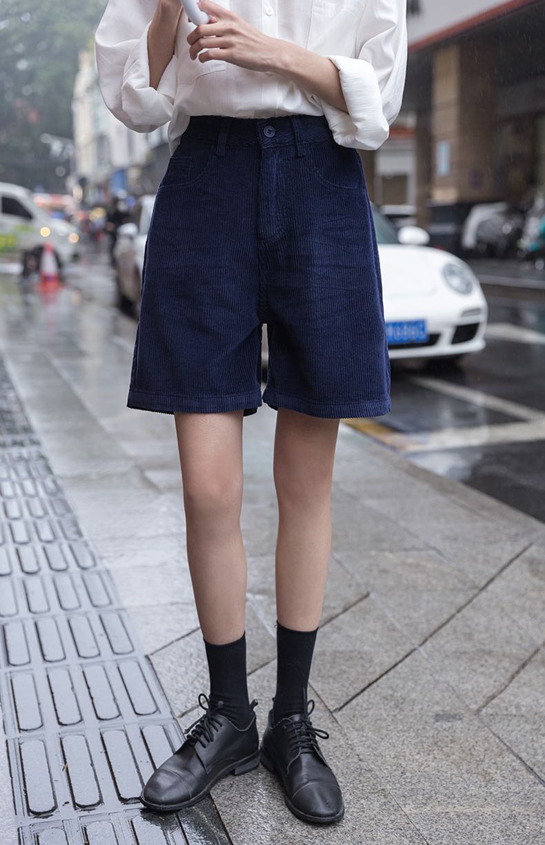Berly corduroy shorts [pre order]