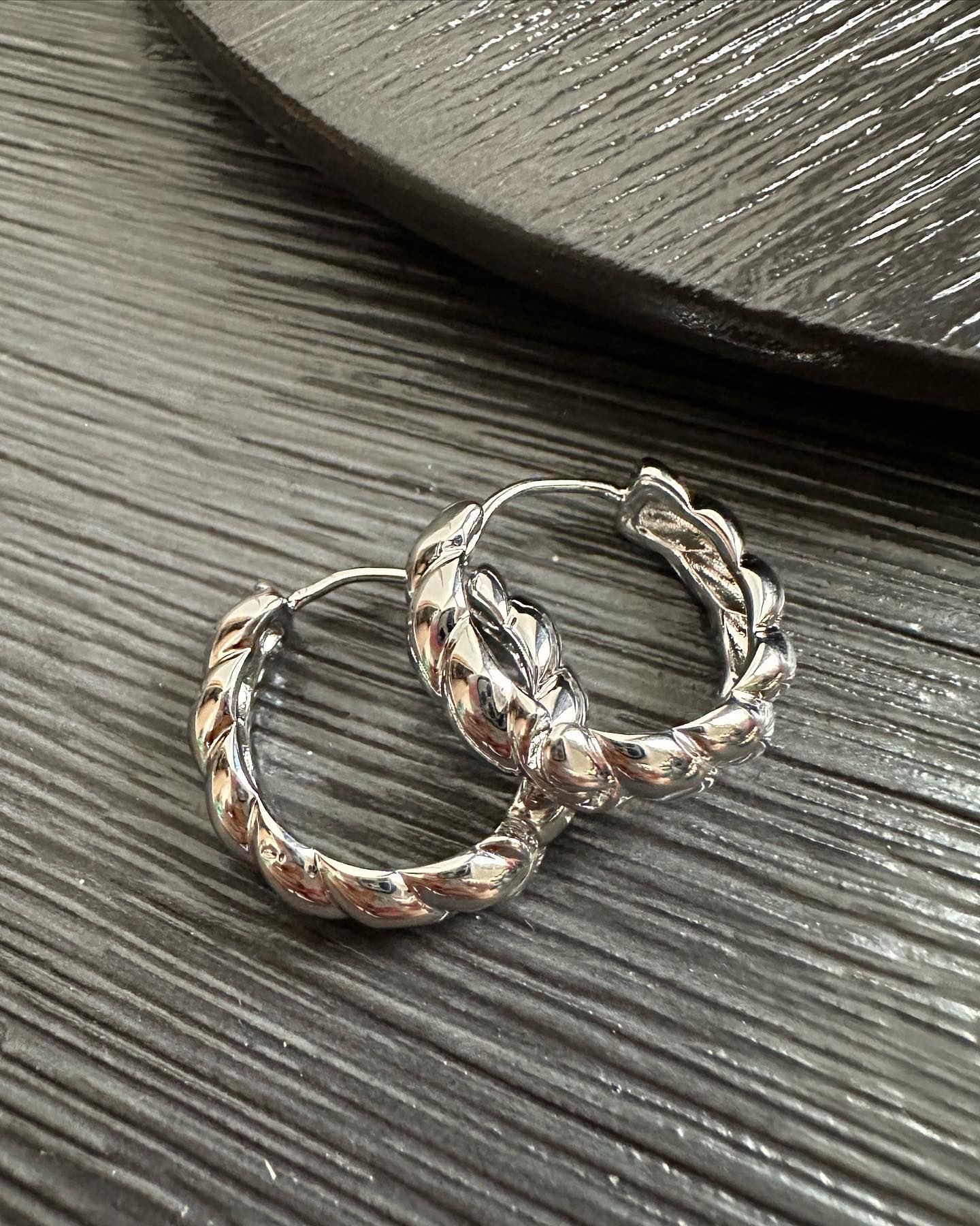 ต่างหู แบบห่วง รุ่น JANE (สีเงิน)