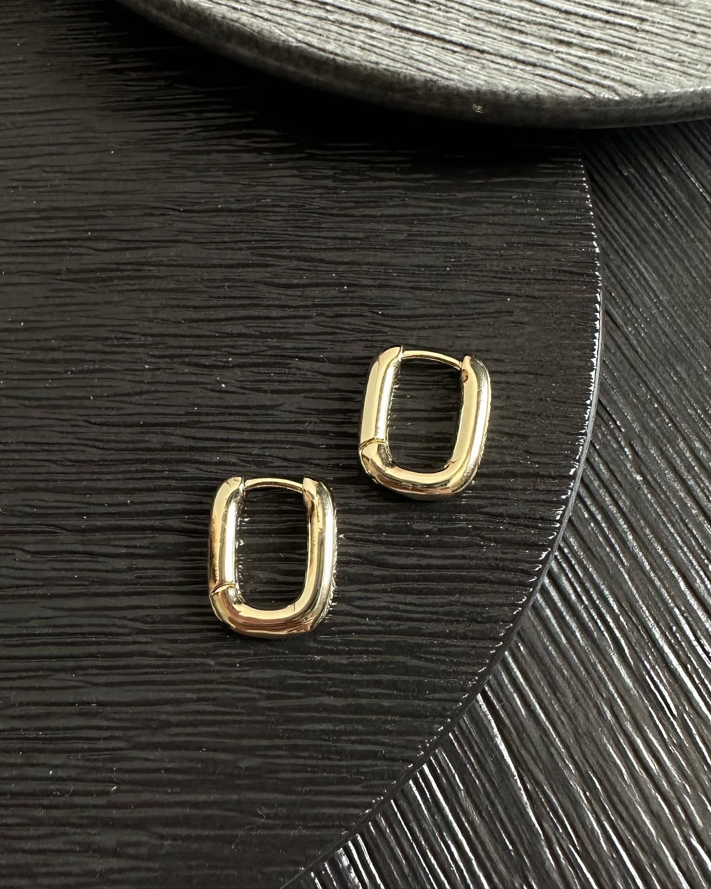 ต่างหู แบบห่วง รุ่น JANNY สีทอง