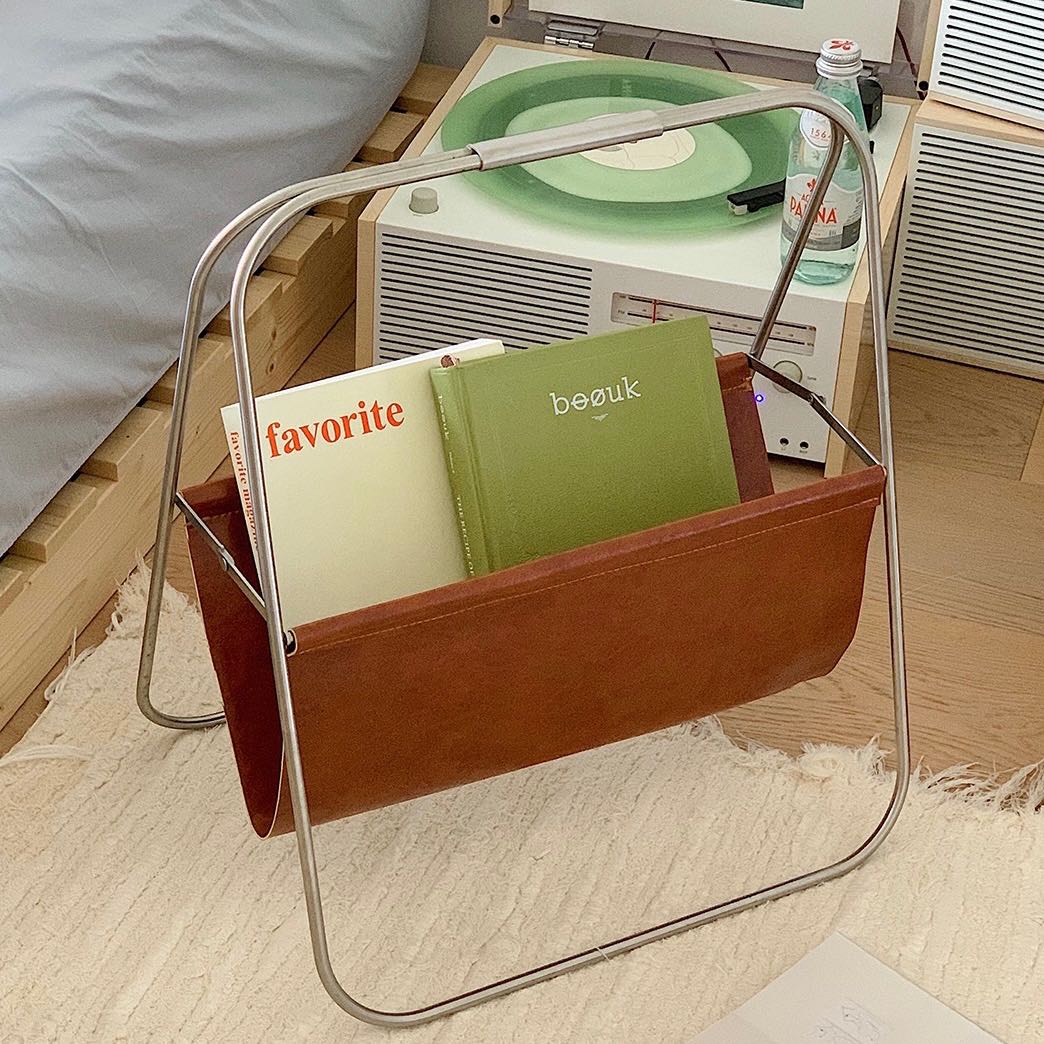 Vintage leather book rack (Pre-order)