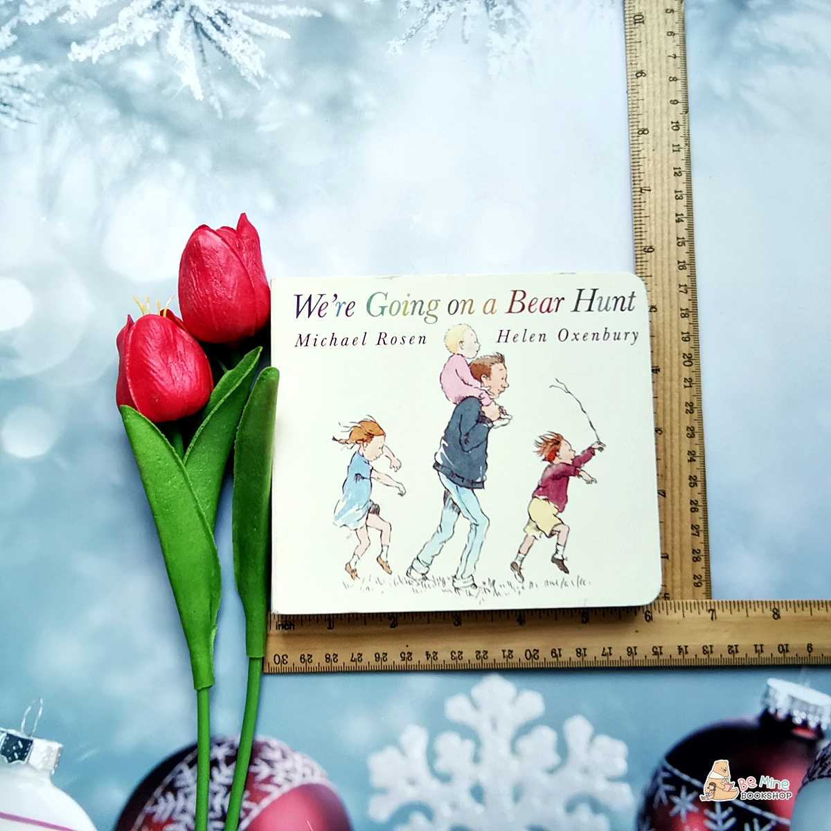 🏆หนังสือรางวัล║We're Going on a Bear Hunt ║★มือสอง ★บอร์ดบุ๊ค📌ปกมีรอยถลอกเล็กน้อย
