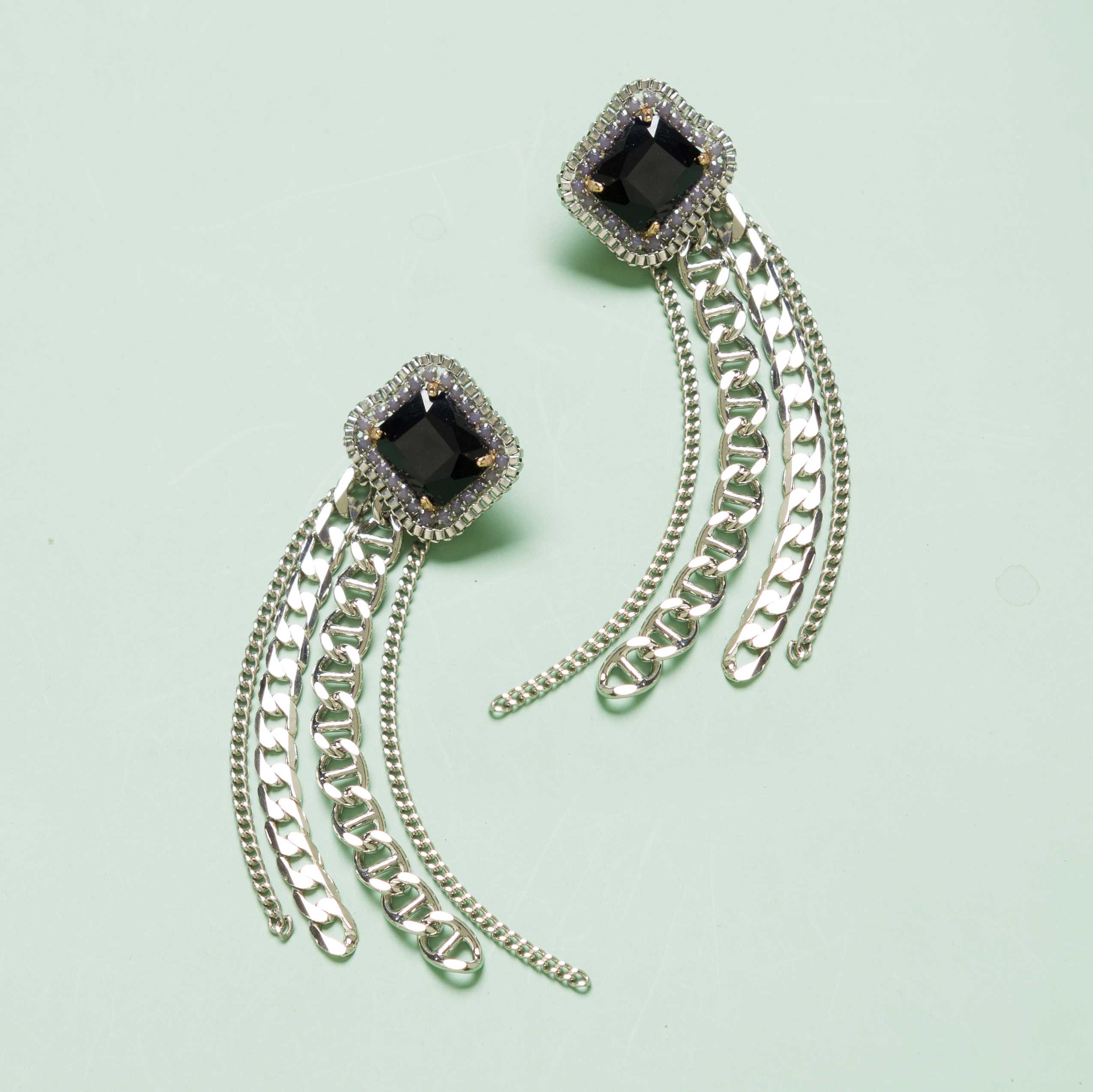SILVER CHAIN BLACK CRYSTAL WATERFALL EARRING (Cindy Selected)