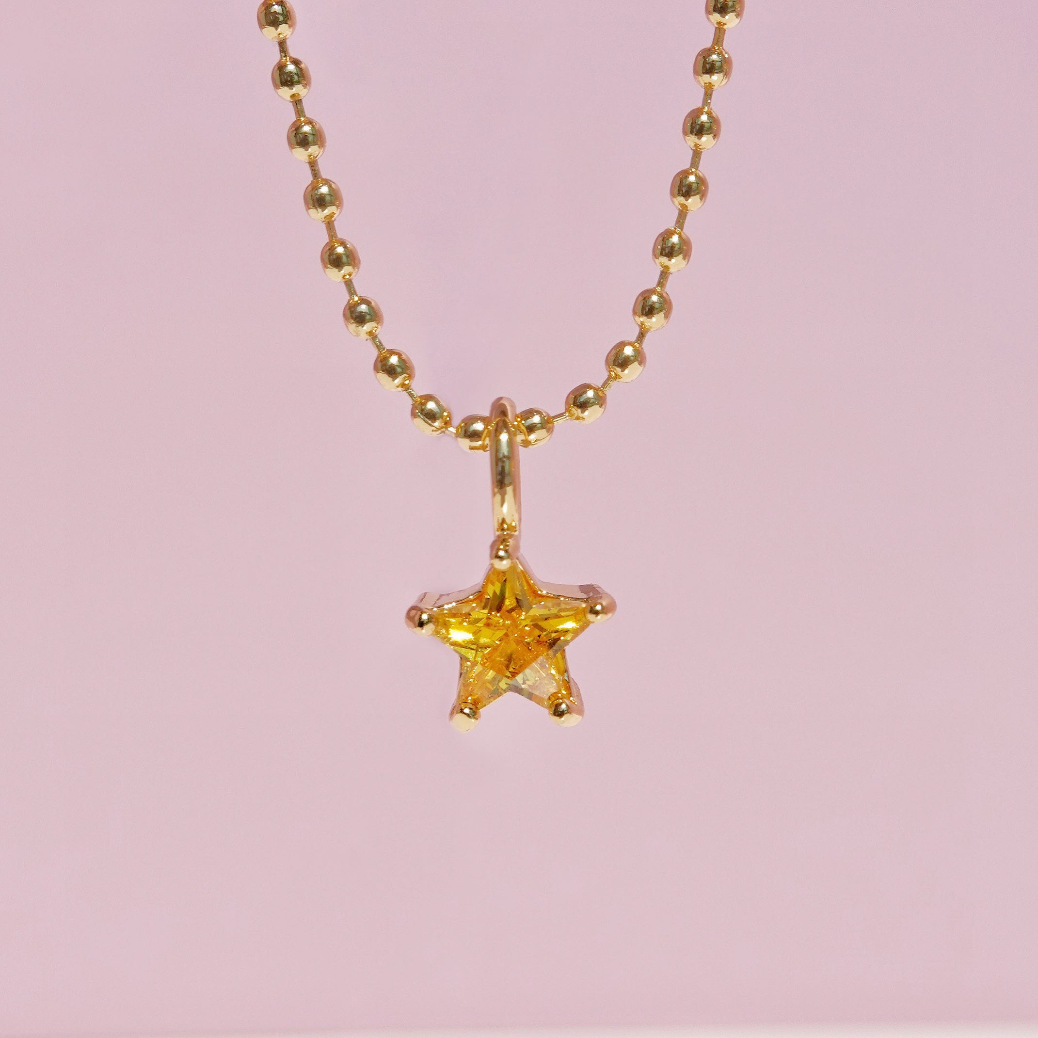 Star charm (จี้ดาว)