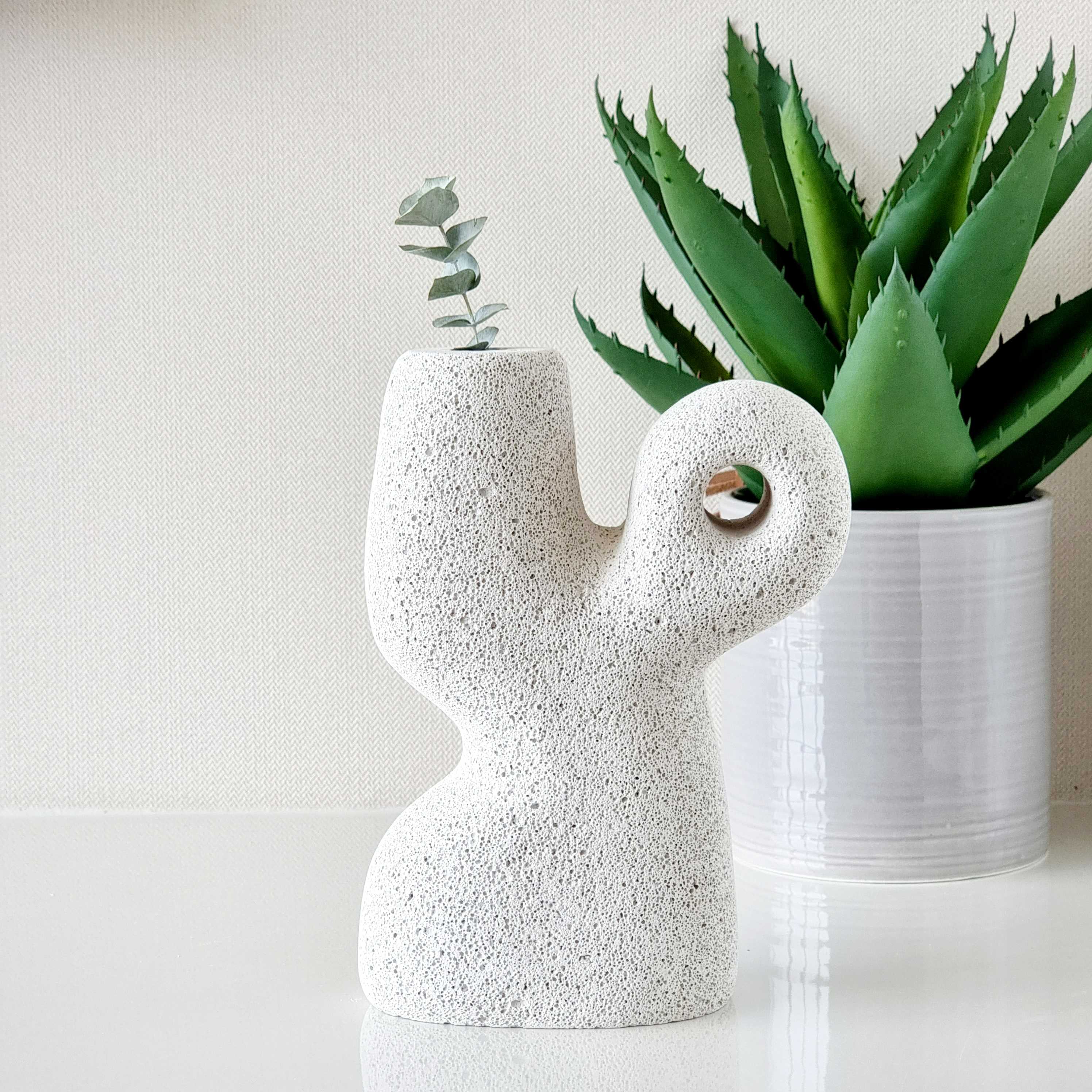 Muan Bao Vase 02: แจกันมวลเบา ปักดอกไม้แห้ง