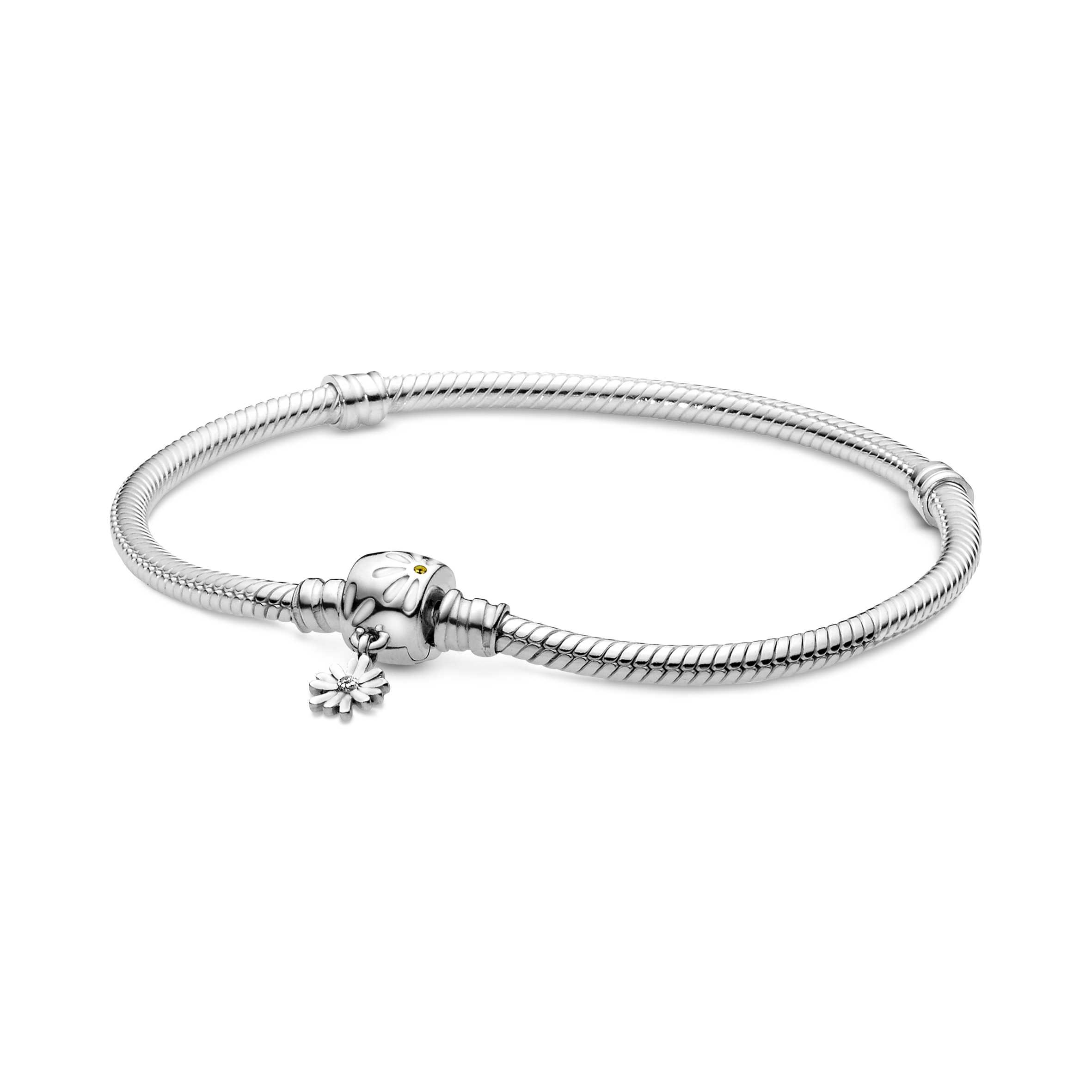 Pandora Moments Silver Bracelet with Daisy Flower Clasp