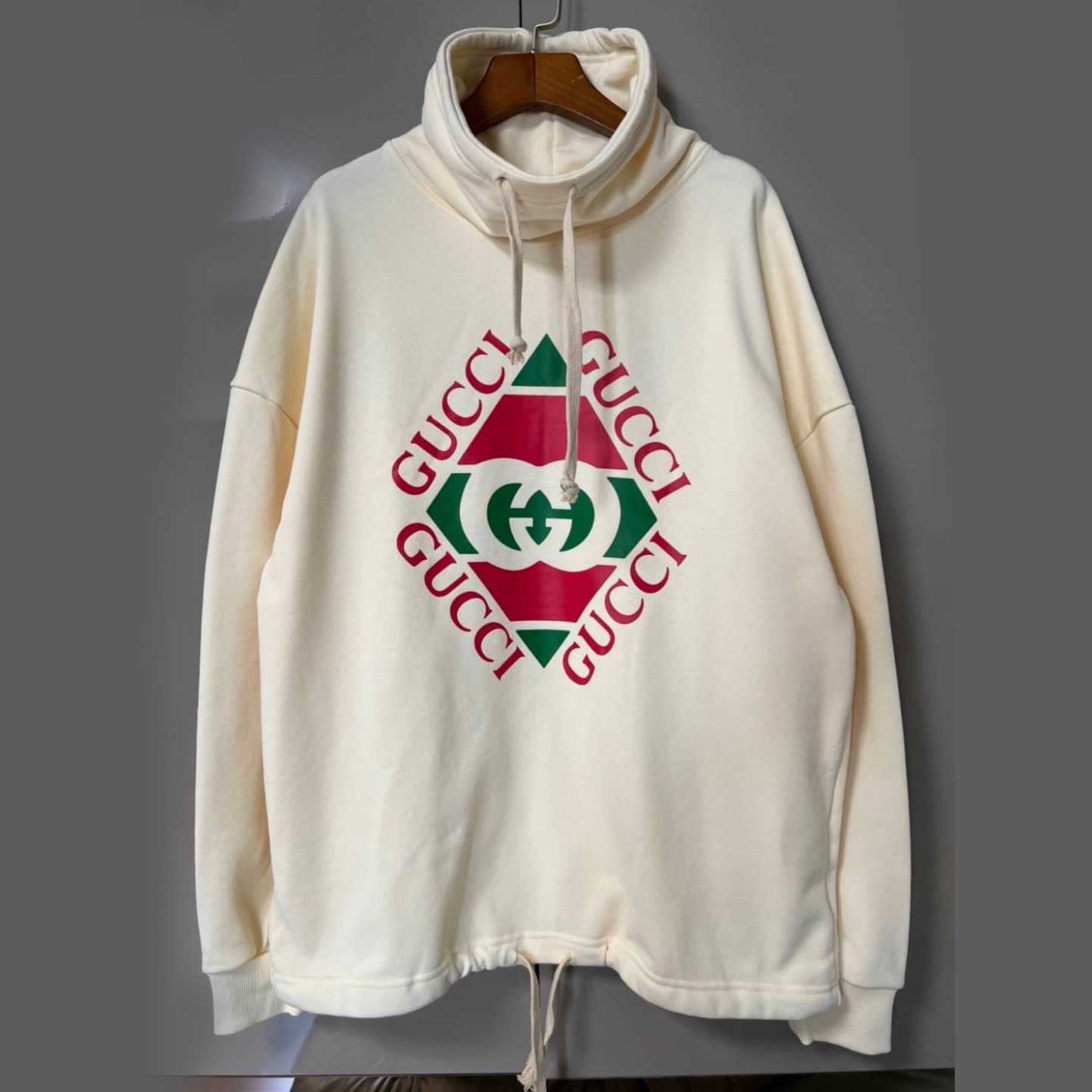 GUCCI VINTAGE LOGO PRINT COTTON TURTLENECK HOODIE SWEATSHIRT เสื้อฮู้ดดี้ คอเต่า
