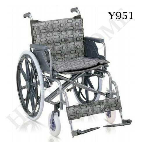 K008-Y951 รถเข็นรุ่นใหญ่ เหล็กชุบโครเมี่ยม ล้อแมกซ์ เบาะผ้า ไม่มีเบรคมือ และเข็มขัด (ส่งฟรี)