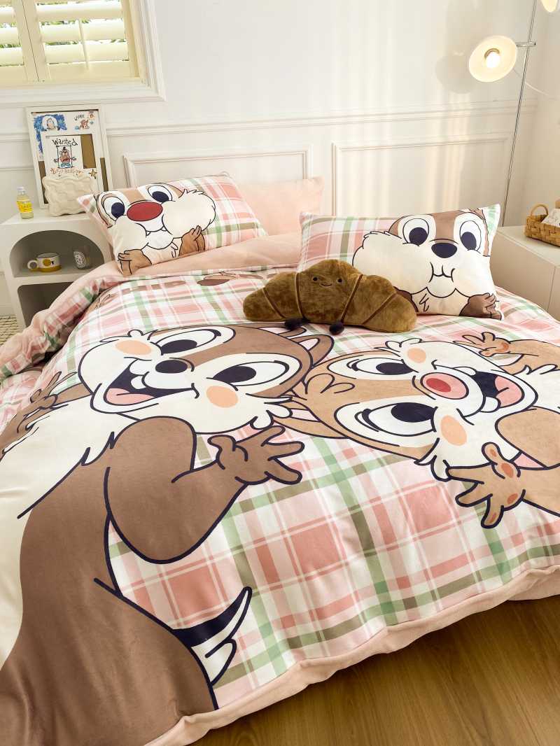 - PREORDER - ชุดผ้าปูที่นอนลายการ์ตูน Chip n dale ผ้ากำมะหยี่ ( มีขนาด 3.5-6 ฟุต )