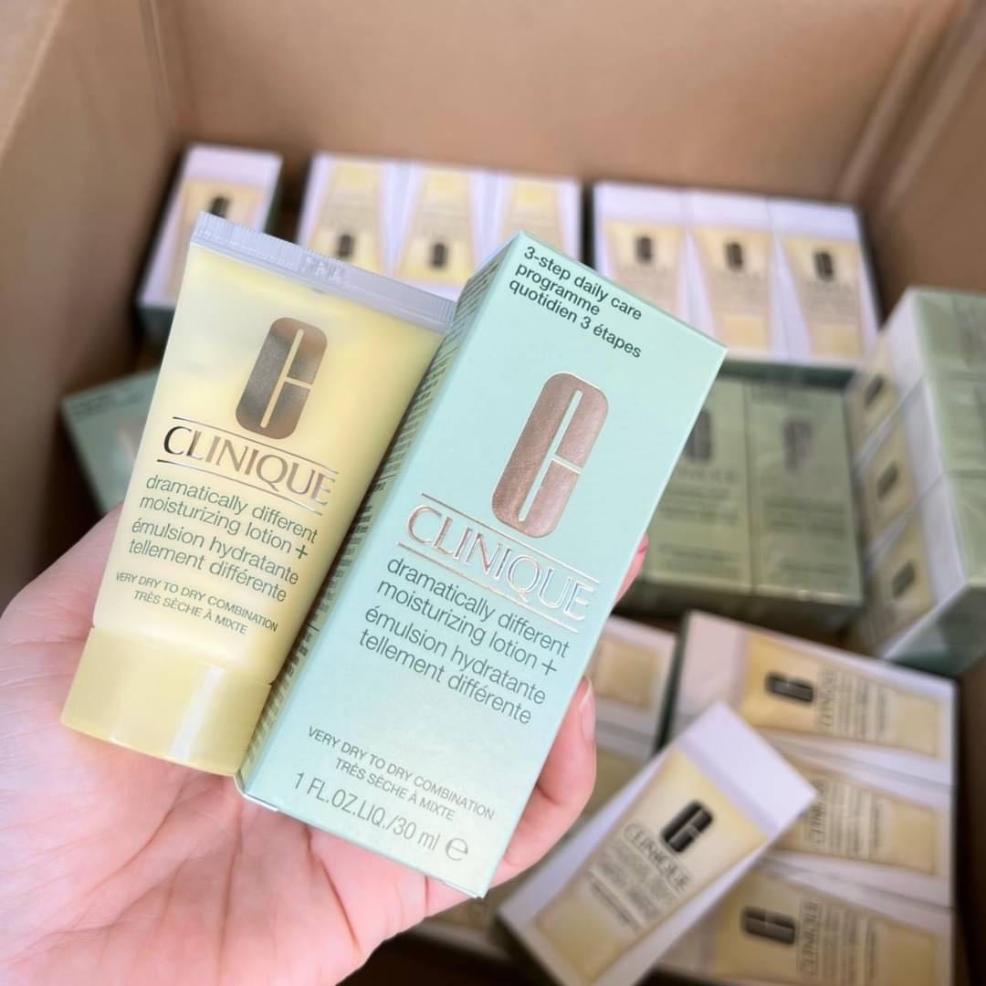 Clinique Dramatically Different Moisturizing Lotion+ ขนาด 30 ml. 