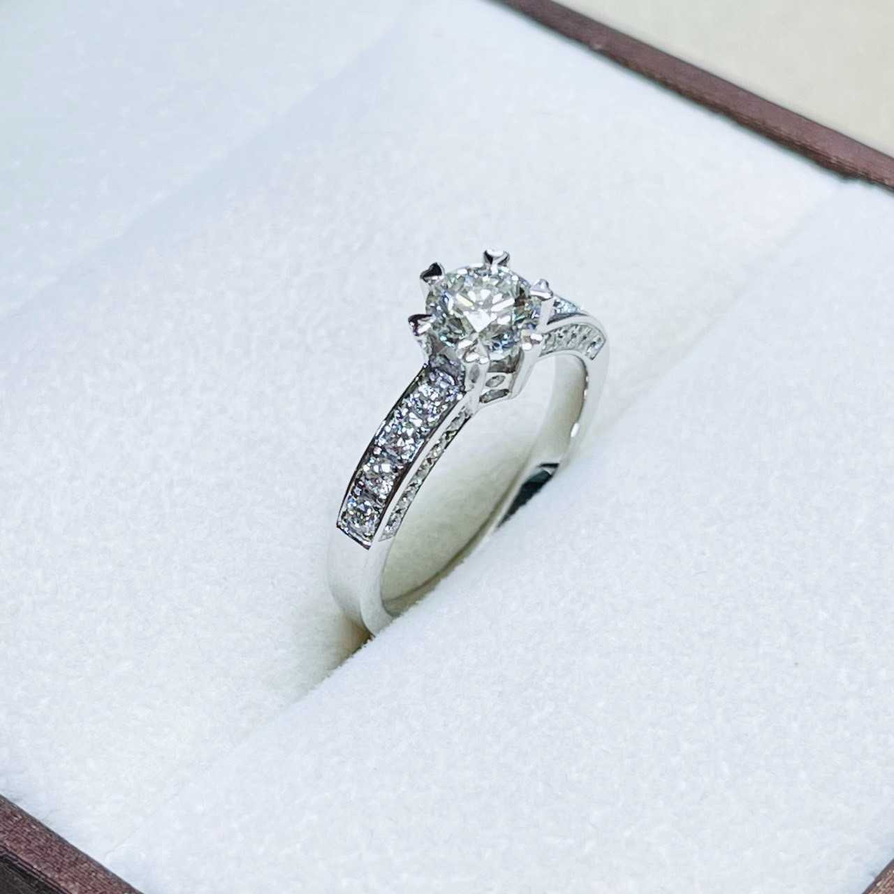 แหวนเพชร Classic Excellence Pave Solitaire Ring (White Gold)