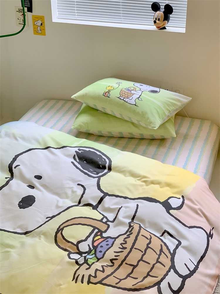 - PREORDER - ชุดผ้าปูที่นอนลายการ์ตูน Snoopy ( มีขนาด 3.5-6 ฟุต )