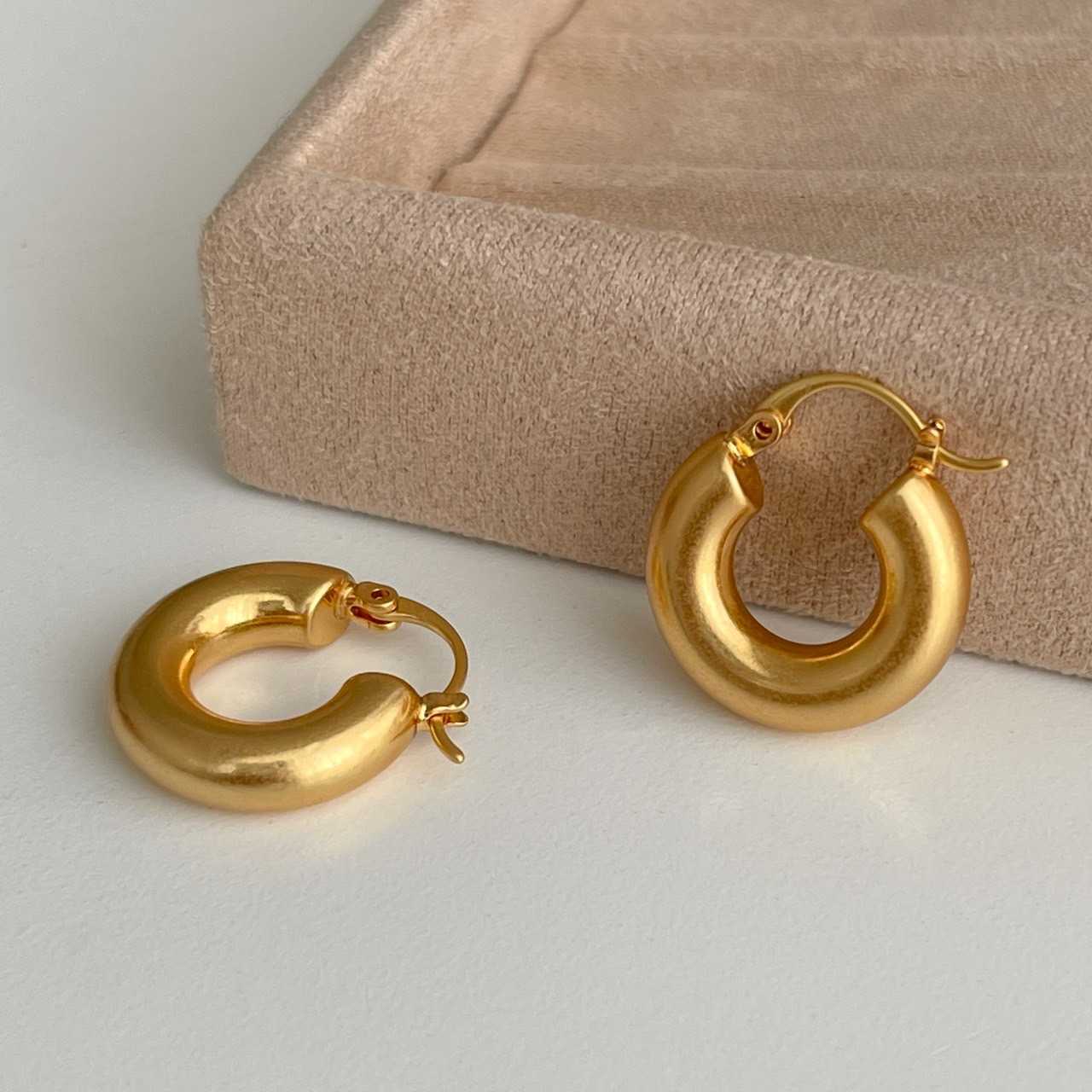 Clara Hoop Earrings