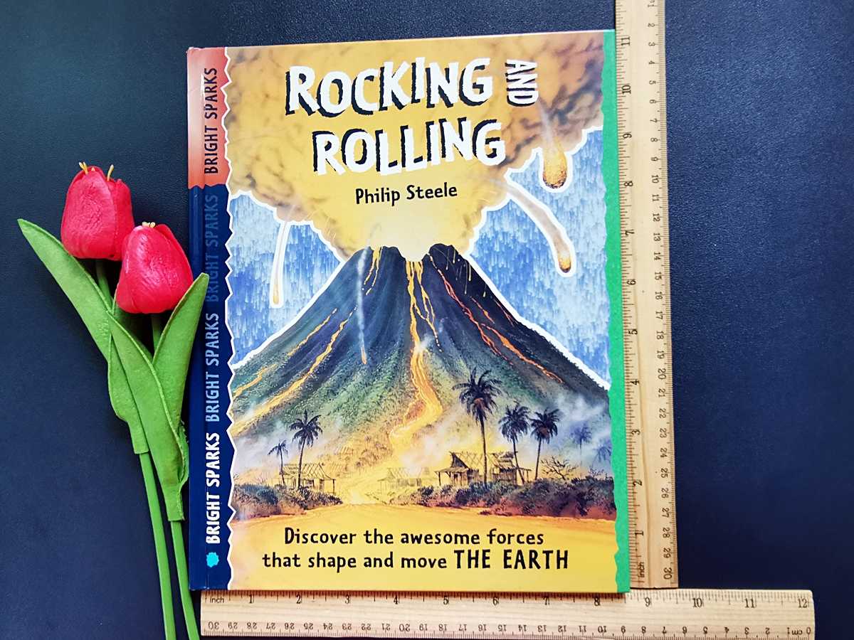 ❌sold❌หนังสือความรู้เกี่ยวกับภูเขาไฟ║Rocking and Rolling║★มือสอง ★ปกแข็ง