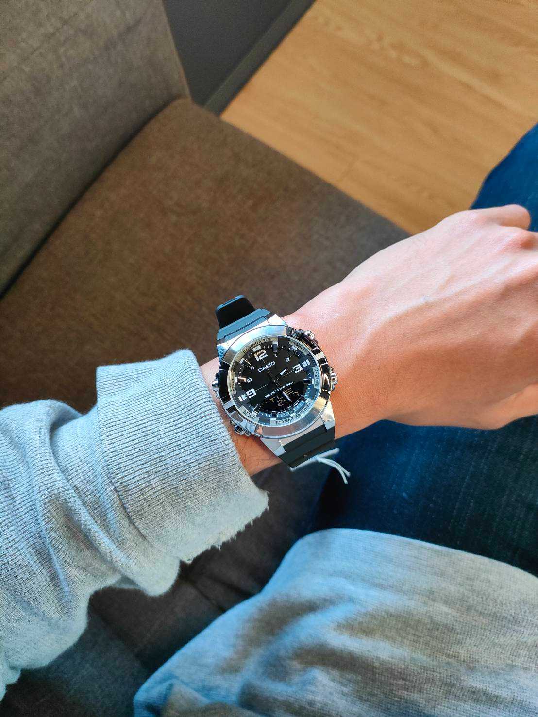 นาฬิกาผู้ชาย  CASIO รุ่น AMW-870-1AV ของแท้ประกัน 1 ปี