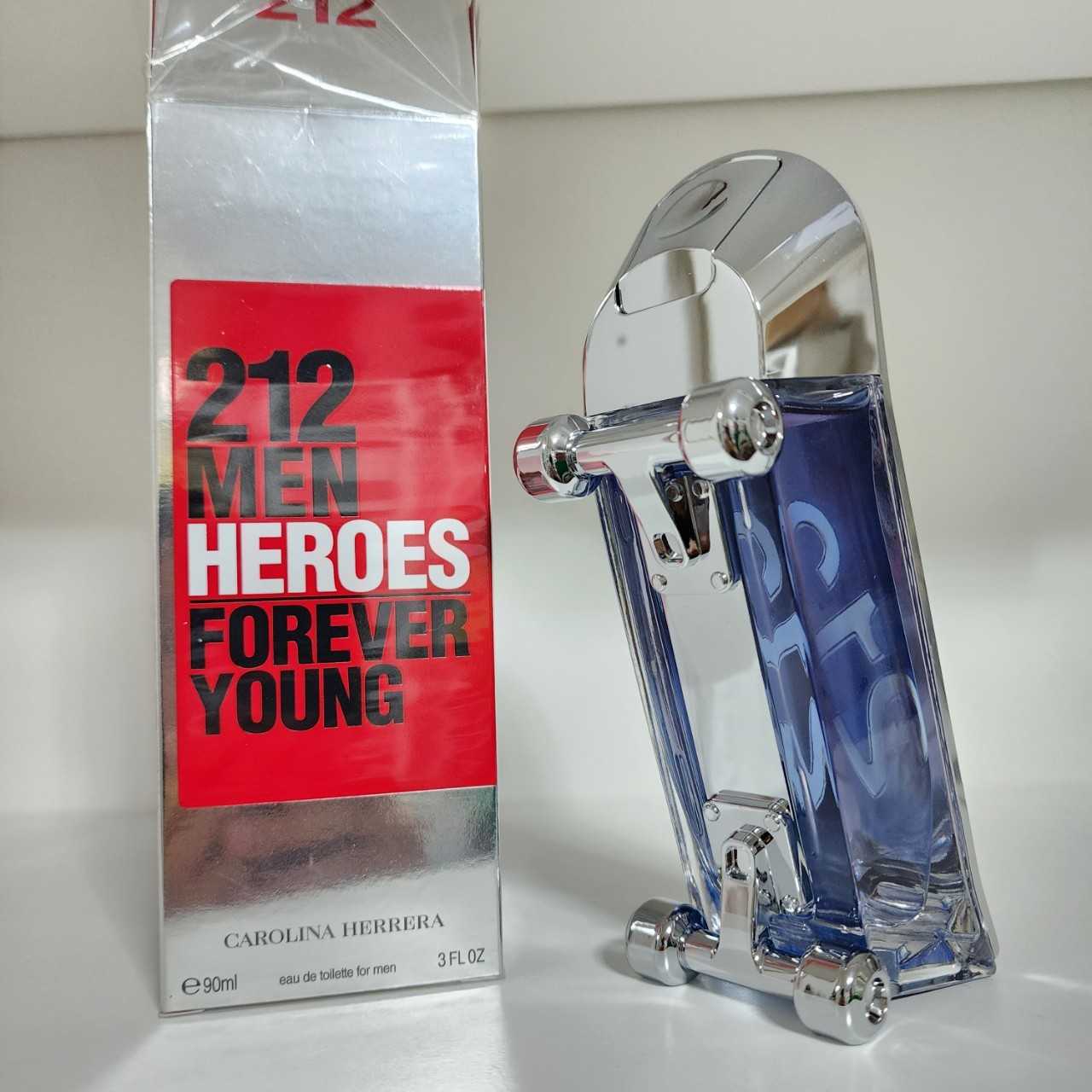 Carolina Herrera 212 Heroes Forever Young EDT 90ml กล่องซีลป้ายไทย