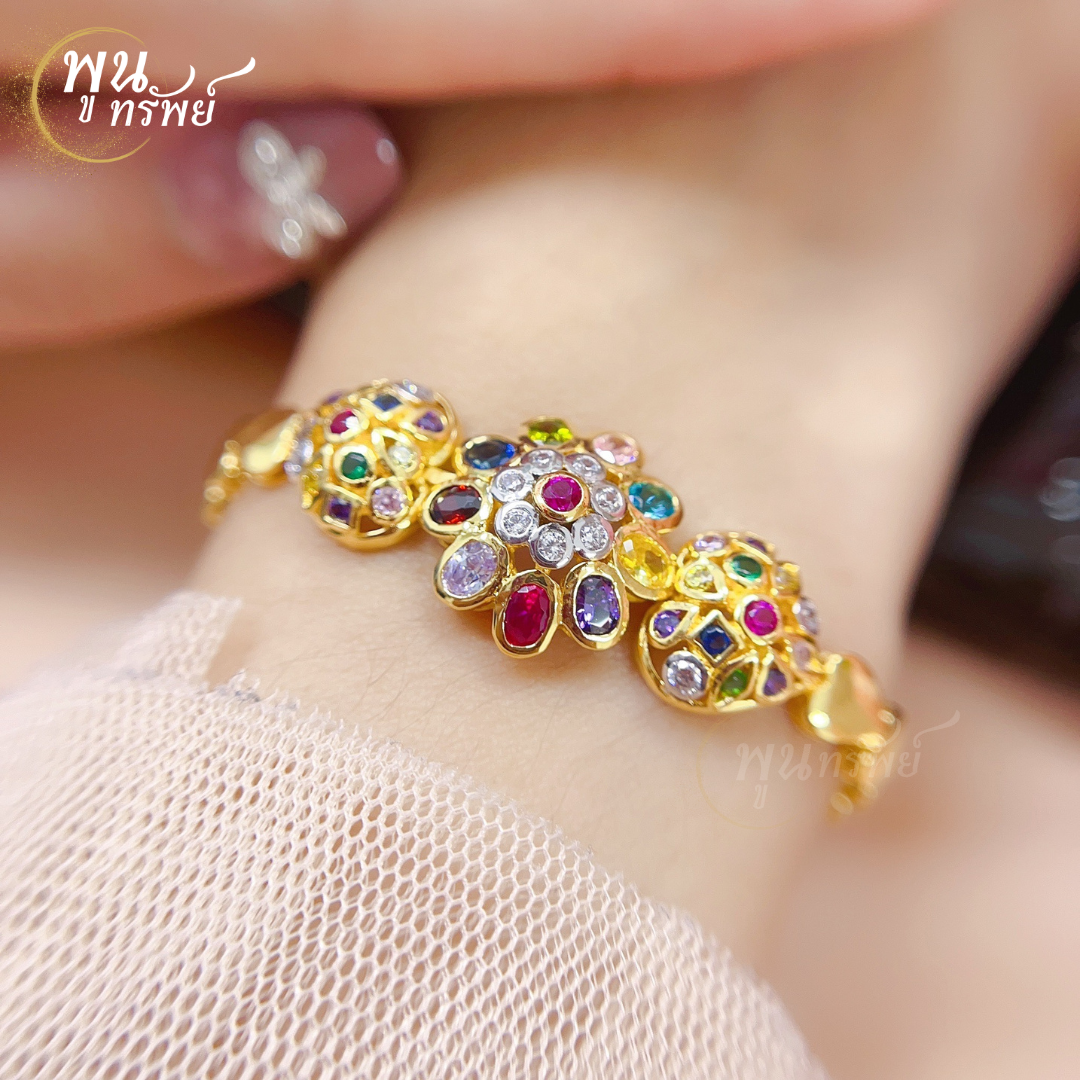 ส่งฟรี สร้อยข้อมือนพเก้า ทรงพุ่ม ตัวเรือนเศษทอง อัญมณีสวยงาม เรียบหรู มีใบรับประกัน HD116H2